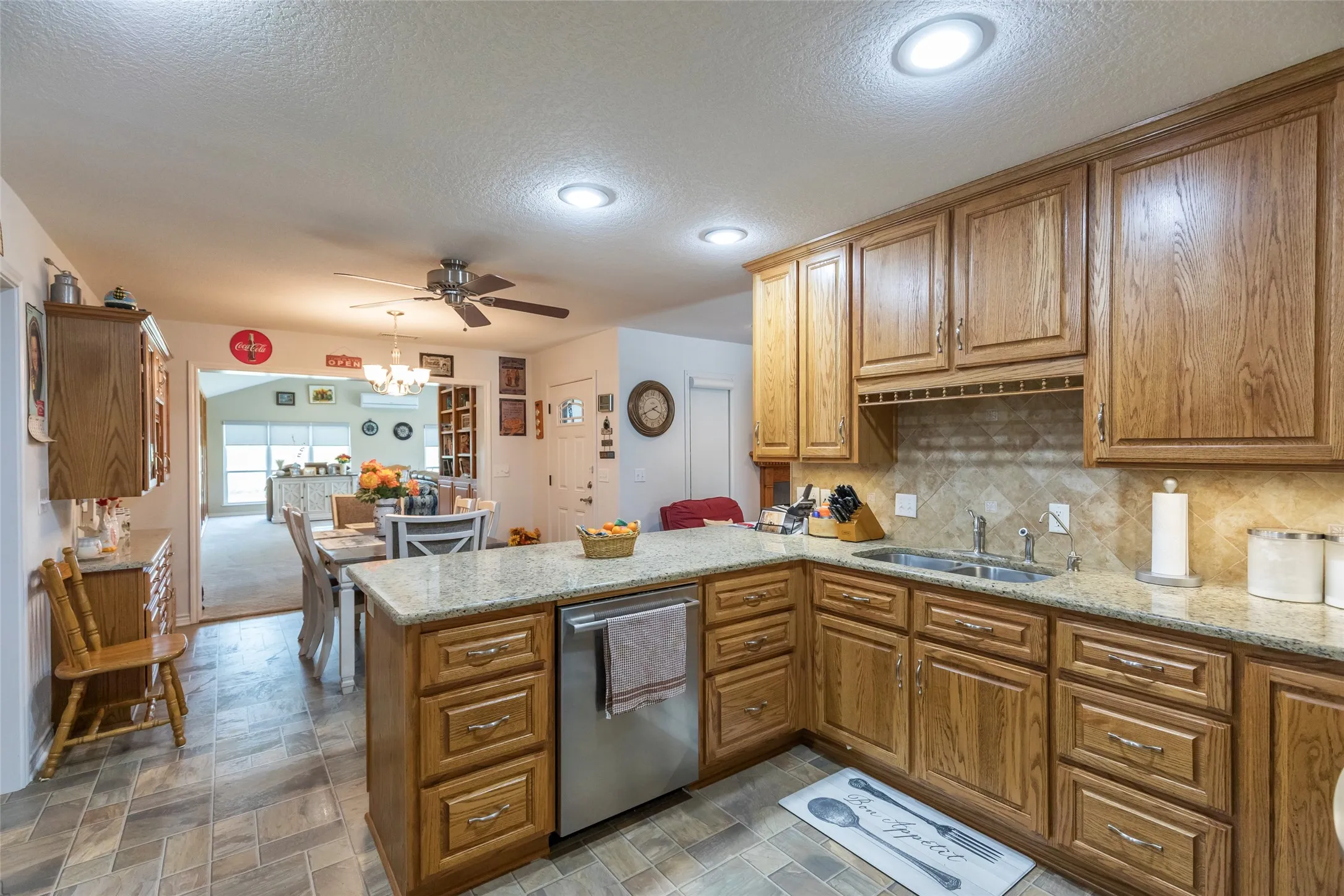 Single Family Residence For Sale in Callahan County , 13158 HWY 36, Cross Plains, Texas 76443, 4 Bedroom, 2 Bathroom, Garage spaces, 2,405 Sqft, built in 2008, Preowned, Price $449,900, mls#21233769, Real Estate Agent in Cross Plains, Homes For Sale in Callahan county, Homes For Sale in Cross Plains, Realtor in Cross Plains Texas, Real Estate Brokerage Independent Realty Texas, Luminita Cordes Realtor