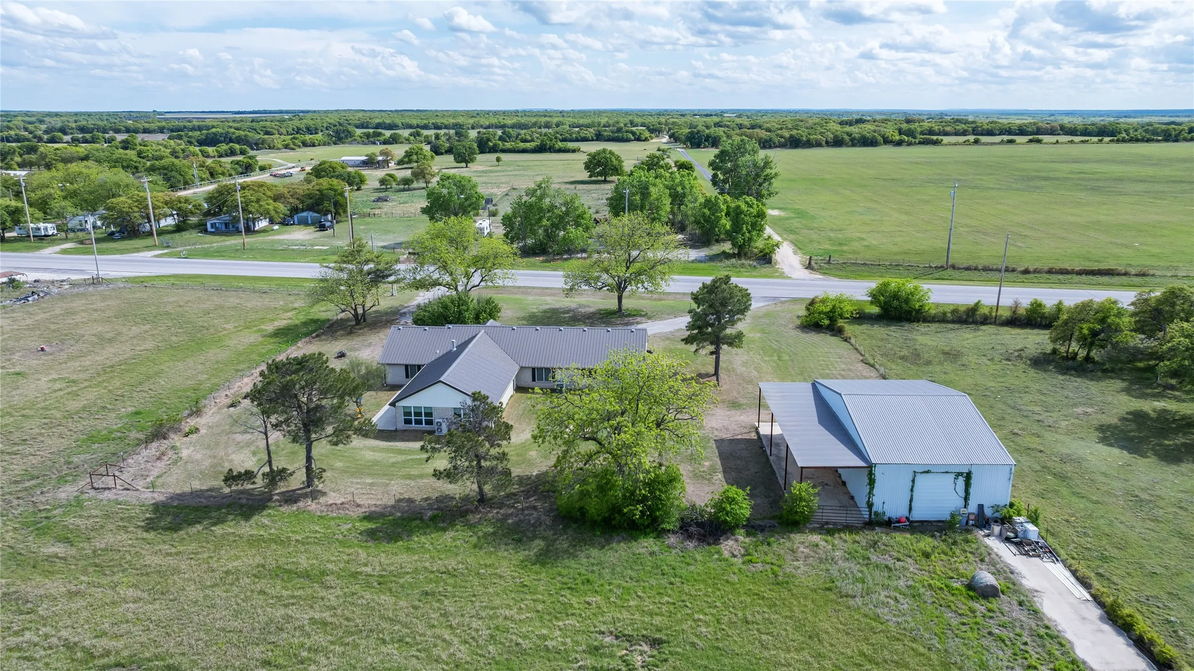Single Family Residence For Sale in Callahan County , 13158 HWY 36, Cross Plains, Texas 76443, 4 Bedroom, 2 Bathroom, Garage spaces, 2,405 Sqft, built in 2008, Preowned, Price $449,900, mls#21233769, Real Estate Agent in Cross Plains, Homes For Sale in Callahan county, Homes For Sale in Cross Plains, Realtor in Cross Plains Texas, Real Estate Brokerage Independent Realty Texas, Luminita Cordes Realtor