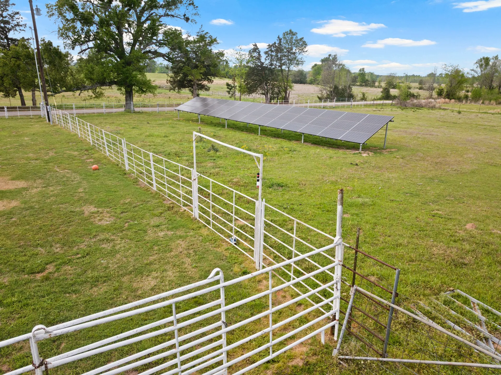 Single Family Residence For Sale in Wood County , 1018 County Road 4287, Winnsboro, Texas 75494, 3 Bedroom, 2 Bathroom, Garage spaces, 1,155 Sqft, built in 1865, Preowned, Price $1,200,000, mls#21235779, Real Estate Agent in Winnsboro, Homes For Sale in Wood county, Homes For Sale in Winnsboro, Realtor in Winnsboro Texas, Real Estate Brokerage Independent Realty Texas, Luminita Cordes Realtor
