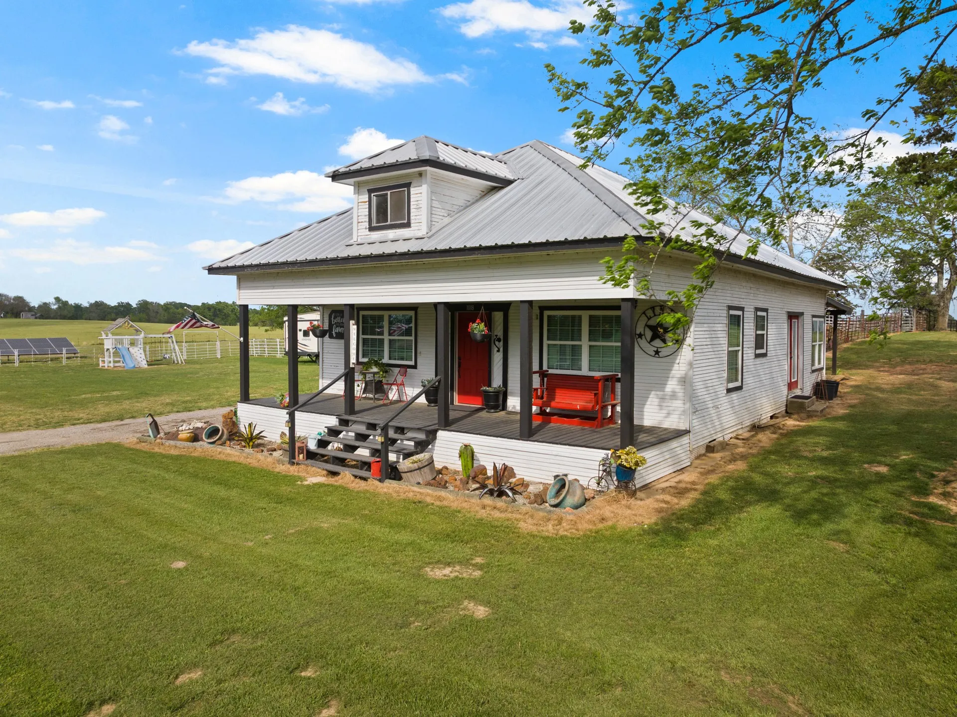Single Family Residence For Sale in Wood County , 1018 County Road 4287, Winnsboro, Texas 75494, 3 Bedroom, 2 Bathroom, Garage spaces, 1,155 Sqft, built in 1865, Preowned, Price $1,200,000, mls#21235779, Real Estate Agent in Winnsboro, Homes For Sale in Wood county, Homes For Sale in Winnsboro, Realtor in Winnsboro Texas, Real Estate Brokerage Independent Realty Texas, Luminita Cordes Realtor