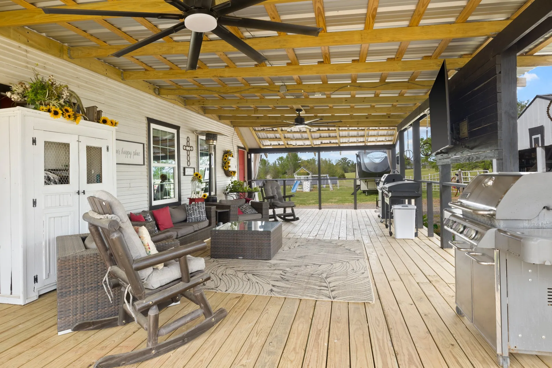 Single Family Residence For Sale in Wood County , 1018 County Road 4287, Winnsboro, Texas 75494, 3 Bedroom, 2 Bathroom, Garage spaces, 1,155 Sqft, built in 1865, Preowned, Price $1,200,000, mls#21235779, Real Estate Agent in Winnsboro, Homes For Sale in Wood county, Homes For Sale in Winnsboro, Realtor in Winnsboro Texas, Real Estate Brokerage Independent Realty Texas, Luminita Cordes Realtor