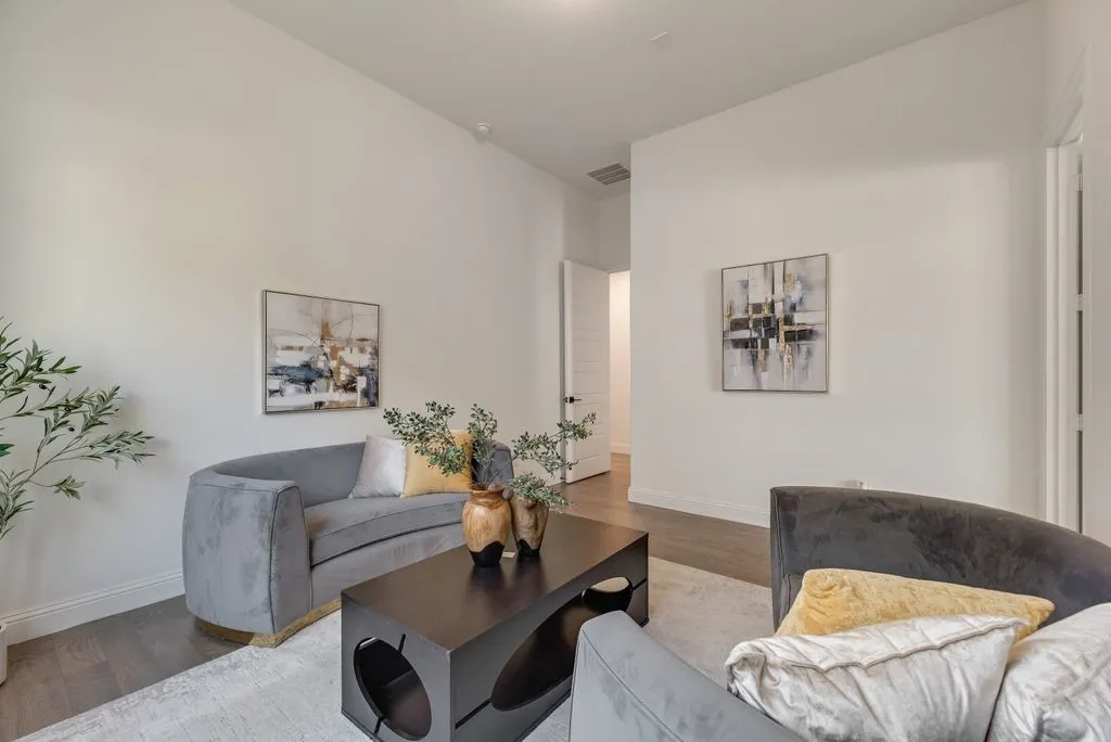 private living room at ensuite