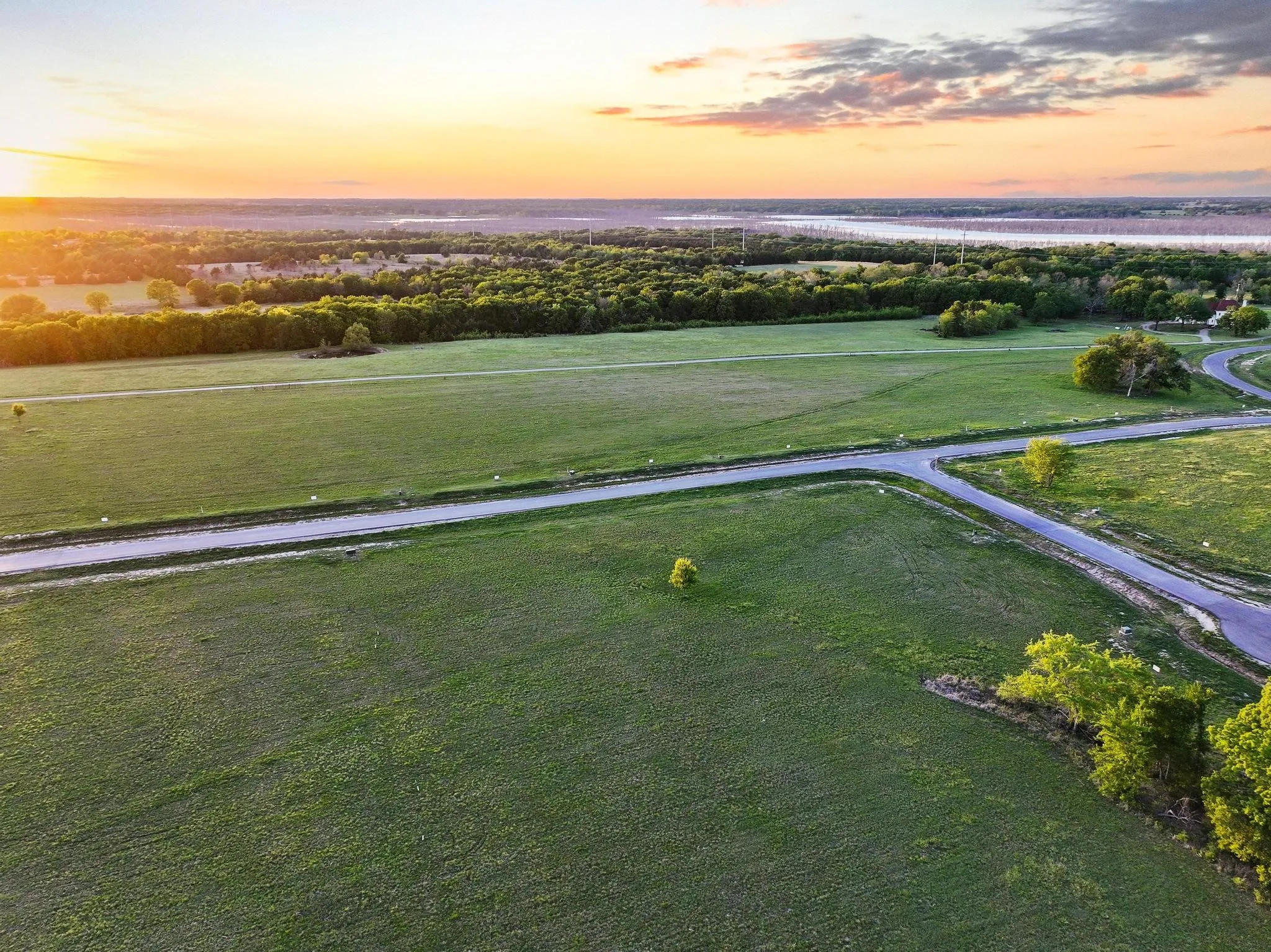 Unimproved Land For Sale in Fannin County , 210 Diamond Point, Dodd City, Texas 75438, 0, 0, Garage spaces, 0 Sqft, built in 0, mls#21236017, Real Estate Agent in Dodd City, Homes For Sale in Fannin county, Homes For Sale in Dodd City, Realtor in Dodd City Texas, Real Estate Brokerage Independent Realty Texas, Luminita Cordes Realtor