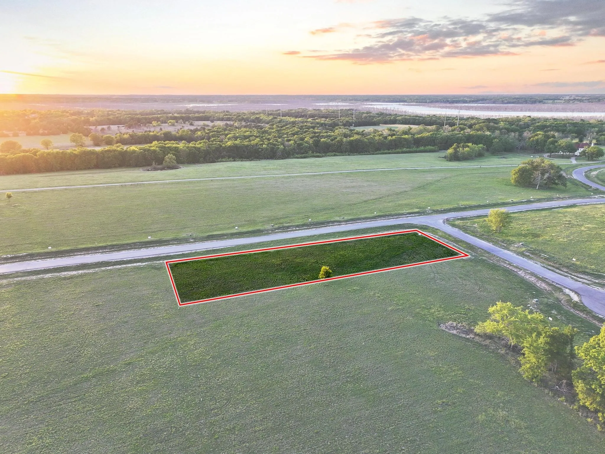 Unimproved Land For Sale in Fannin County , 210 Diamond Point, Dodd City, Texas 75438, 0, 0, Garage spaces, 0 Sqft, built in 0, mls#21236017, Real Estate Agent in Dodd City, Homes For Sale in Fannin county, Homes For Sale in Dodd City, Realtor in Dodd City Texas, Real Estate Brokerage Independent Realty Texas, Luminita Cordes Realtor