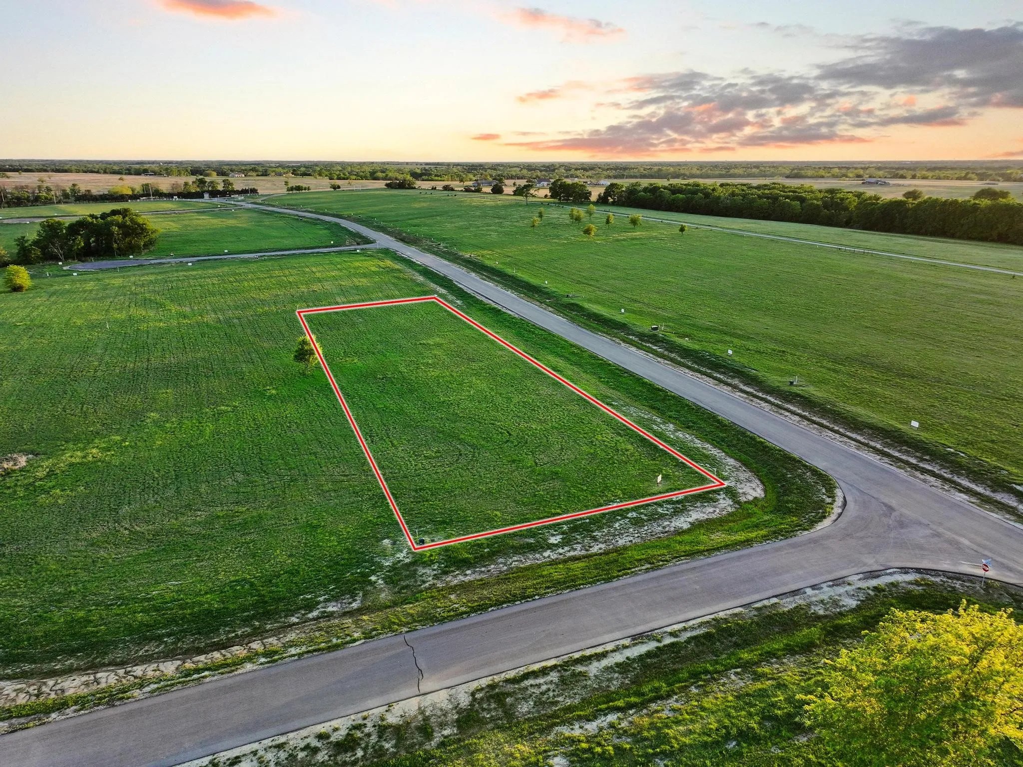 Unimproved Land For Sale in Fannin County , 210 Diamond Point, Dodd City, Texas 75438, 0, 0, Garage spaces, 0 Sqft, built in 0, mls#21236017, Real Estate Agent in Dodd City, Homes For Sale in Fannin county, Homes For Sale in Dodd City, Realtor in Dodd City Texas, Real Estate Brokerage Independent Realty Texas, Luminita Cordes Realtor