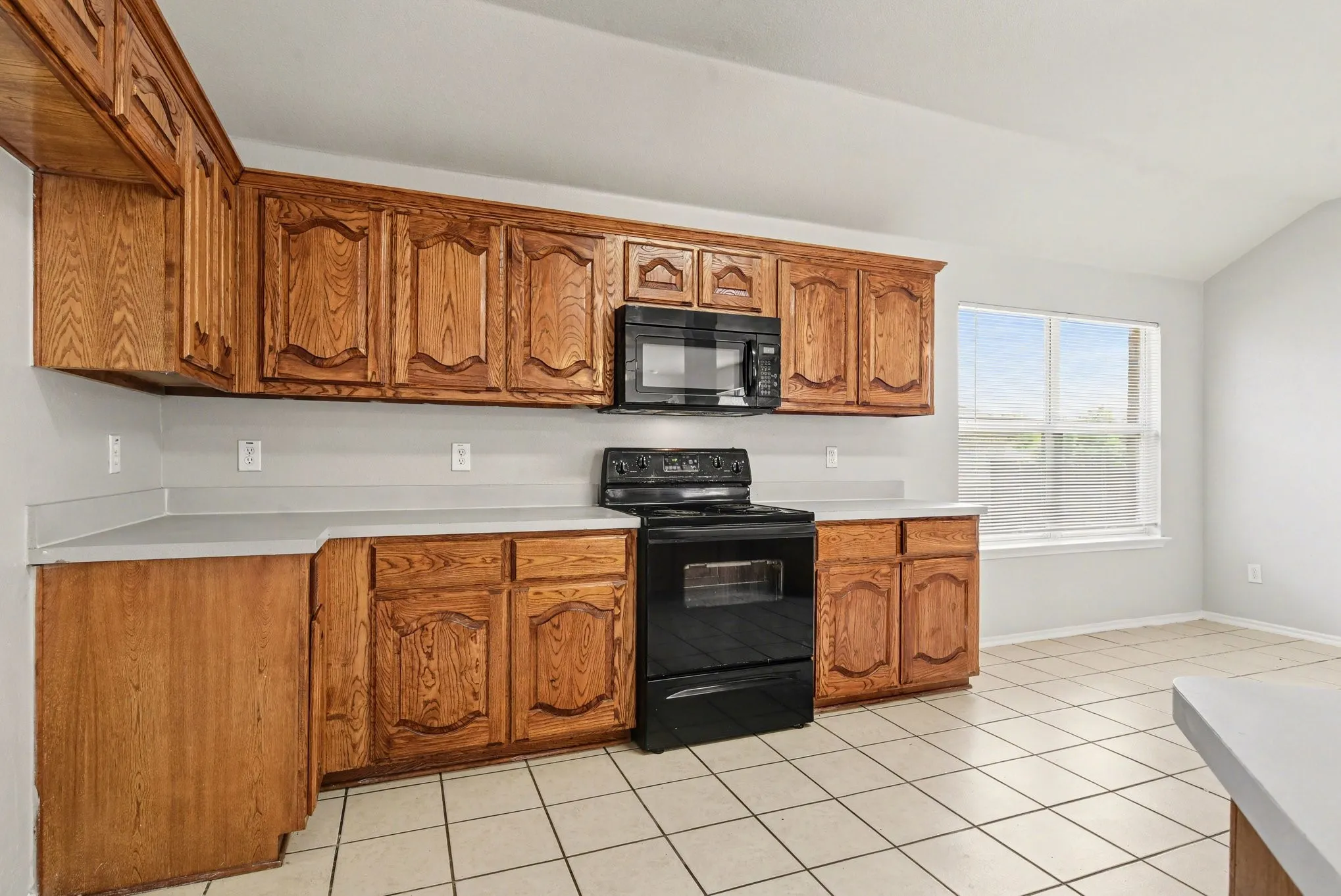 Single Family Residence For Sale in Rockwall County , 2781 Avery Drive, Rockwall, Texas 75032, 4 Bedroom, 2 Bathroom, 2 Garage spaces, 2,225 Sqft, built in 2006, mls#21232247, Real Estate Agent in Rockwall, Homes For Sale in Rockwall county, Homes For Sale in Rockwall, Realtor in Rockwall Texas, Real Estate Brokerage Independent Realty Texas, Luminita Cordes Realtor