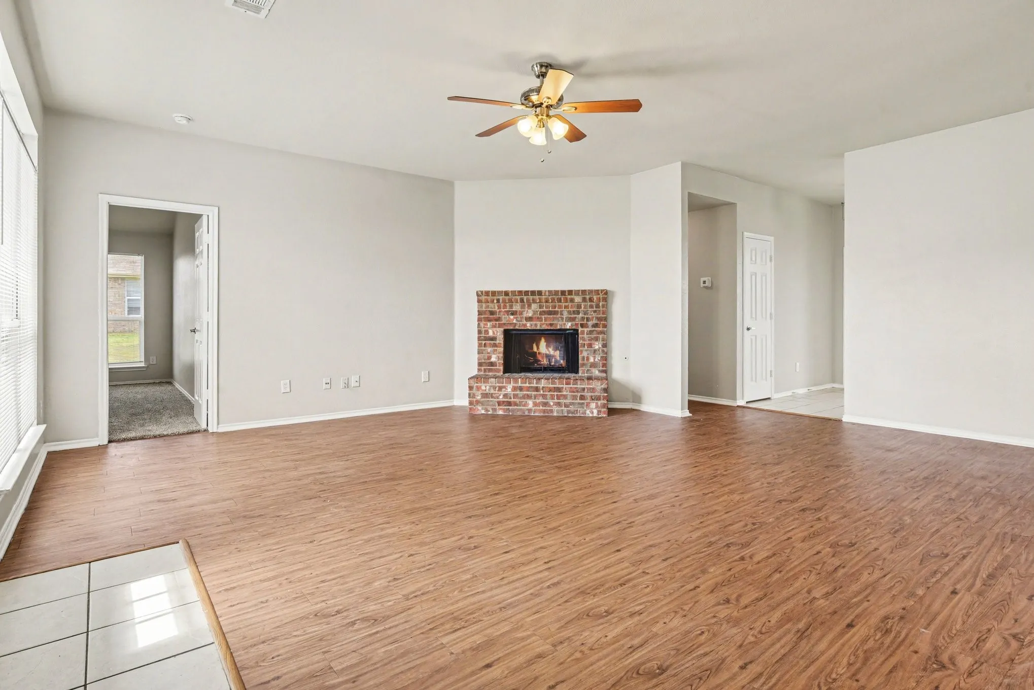 Single Family Residence For Sale in Rockwall County , 2781 Avery Drive, Rockwall, Texas 75032, 4 Bedroom, 2 Bathroom, 2 Garage spaces, 2,225 Sqft, built in 2006, mls#21232247, Real Estate Agent in Rockwall, Homes For Sale in Rockwall county, Homes For Sale in Rockwall, Realtor in Rockwall Texas, Real Estate Brokerage Independent Realty Texas, Luminita Cordes Realtor