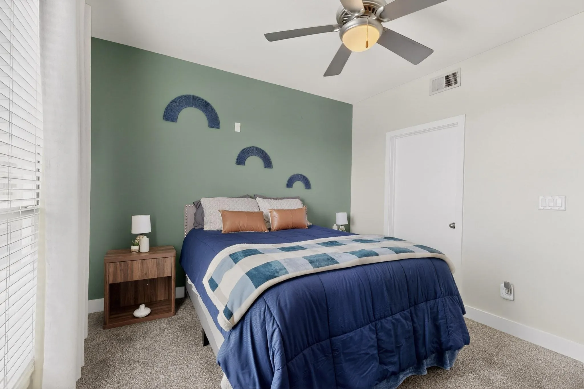Condominium For Sale in Dallas County , 4605 Cedar Springs Road 224, Dallas, Texas 75219, 1 Bedroom, 1 Bathroom, Garage spaces, 749 Sqft, built in 2005, mls#21236107, Real Estate Agent in Dallas, Homes For Sale in Dallas county, Homes For Sale in Dallas, Realtor in Dallas Texas, Real Estate Brokerage Independent Realty Texas, Luminita Cordes Realtor
