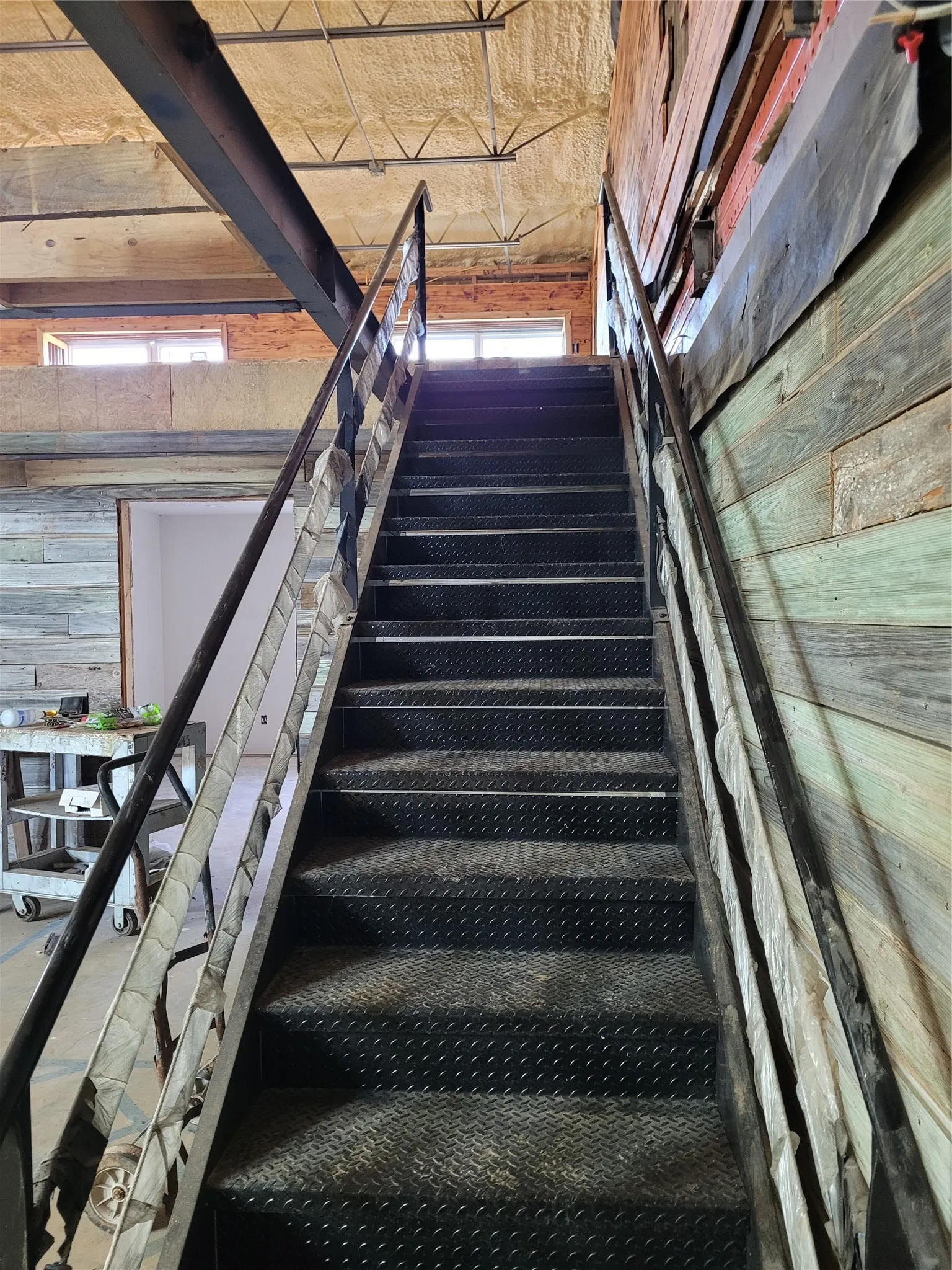 Single Family Residence For Sale in Wood County , 261 Private Road 5182, Quitman, Texas 75783, 3 Bedroom, 3 Bathroom, Garage spaces, 3,404 Sqft, built in 2022, Preowned, mls#21235360, Real Estate Agent in Quitman, Homes For Sale in Wood county, Homes For Sale in Quitman, Realtor in Quitman Texas, Real Estate Brokerage Independent Realty Texas, Luminita Cordes Realtor