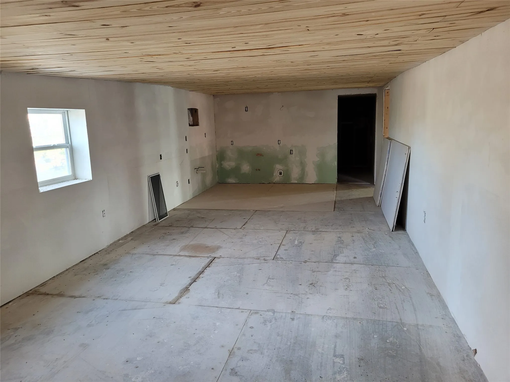 Single Family Residence For Sale in Wood County , 261 Private Road 5182, Quitman, Texas 75783, 3 Bedroom, 3 Bathroom, Garage spaces, 3,404 Sqft, built in 2022, Preowned, mls#21235360, Real Estate Agent in Quitman, Homes For Sale in Wood county, Homes For Sale in Quitman, Realtor in Quitman Texas, Real Estate Brokerage Independent Realty Texas, Luminita Cordes Realtor
