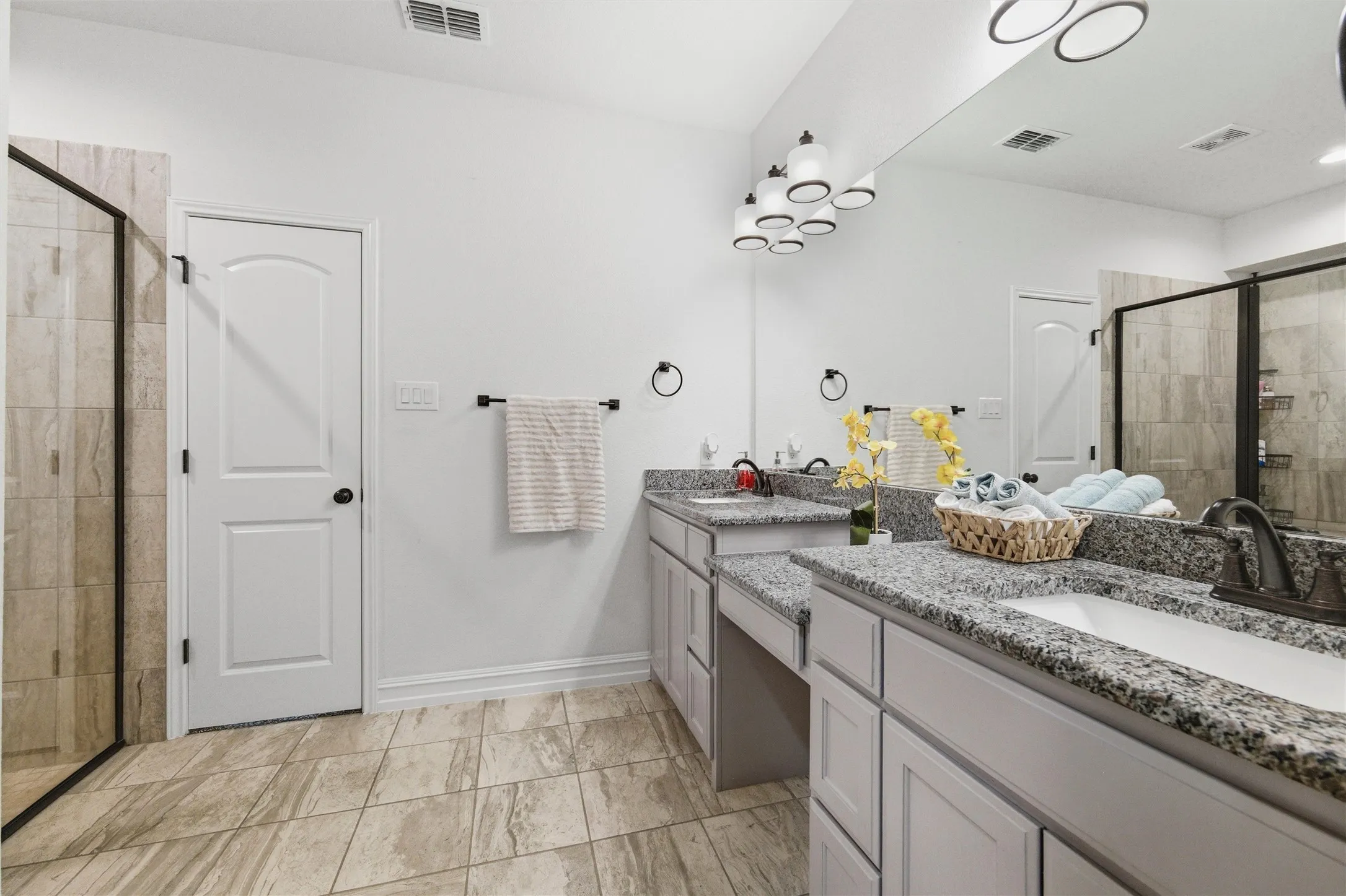 Single Family Residence For Sale in Johnson County , 2501 Bunker Hill Drive, Burleson, Texas 76028, 4 Bedroom, 3 Bathroom, 2 Garage spaces, 2,551 Sqft, built in 2021, Preowned, Price $425,000, mls#21232207, Real Estate Agent in Burleson, Homes For Sale in Johnson county, Homes For Sale in Burleson, Realtor in Burleson Texas, Real Estate Brokerage Independent Realty Texas, Luminita Cordes Realtor