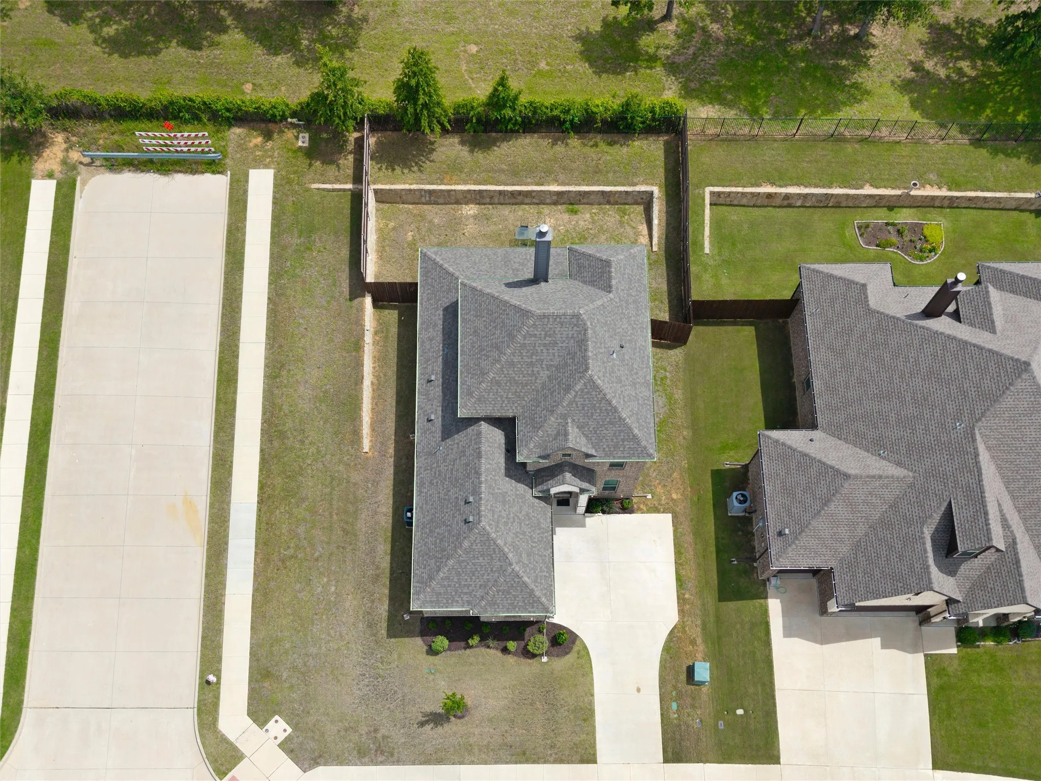 Single Family Residence For Sale in Johnson County , 2501 Bunker Hill Drive, Burleson, Texas 76028, 4 Bedroom, 3 Bathroom, 2 Garage spaces, 2,551 Sqft, built in 2021, Preowned, Price $425,000, mls#21232207, Real Estate Agent in Burleson, Homes For Sale in Johnson county, Homes For Sale in Burleson, Realtor in Burleson Texas, Real Estate Brokerage Independent Realty Texas, Luminita Cordes Realtor