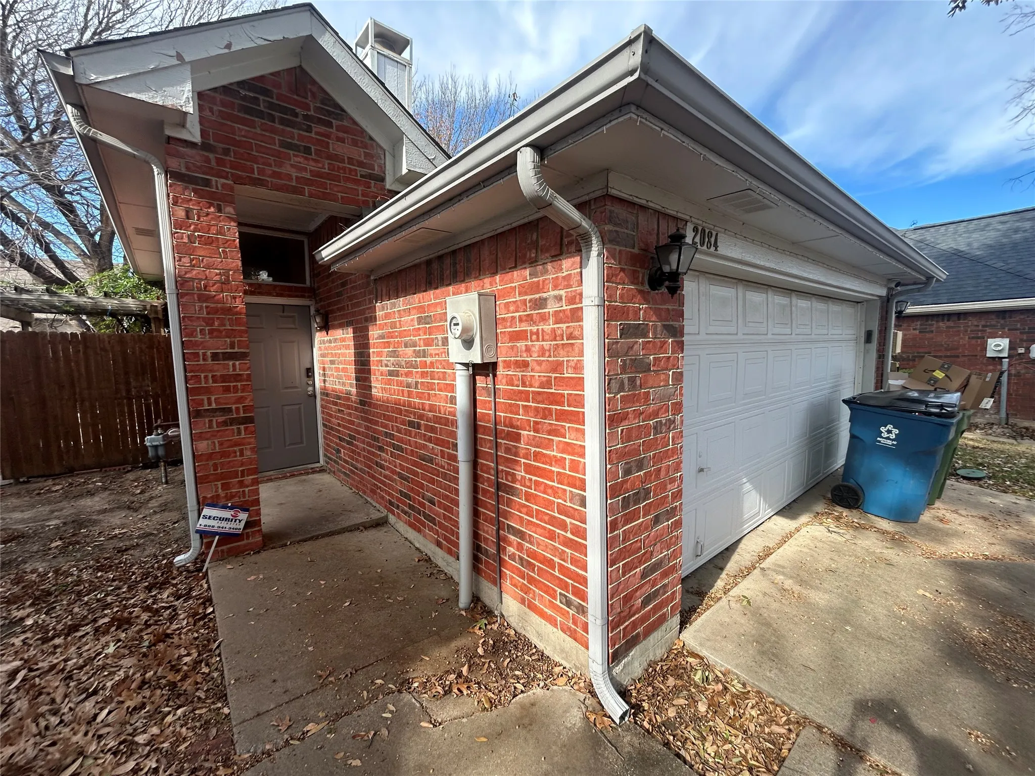 Single Family Residence For Sale in Denton County , 2084 Stillwater Place, Lewisville, Texas 75067, 3 Bedroom, 2 Bathroom, 2 Garage spaces, 1,250 Sqft, built in 1993, mls#21236123, Real Estate Agent in Lewisville, Homes For Sale in Denton county, Homes For Sale in Lewisville, Realtor in Lewisville Texas, Real Estate Brokerage Independent Realty Texas, Luminita Cordes Realtor