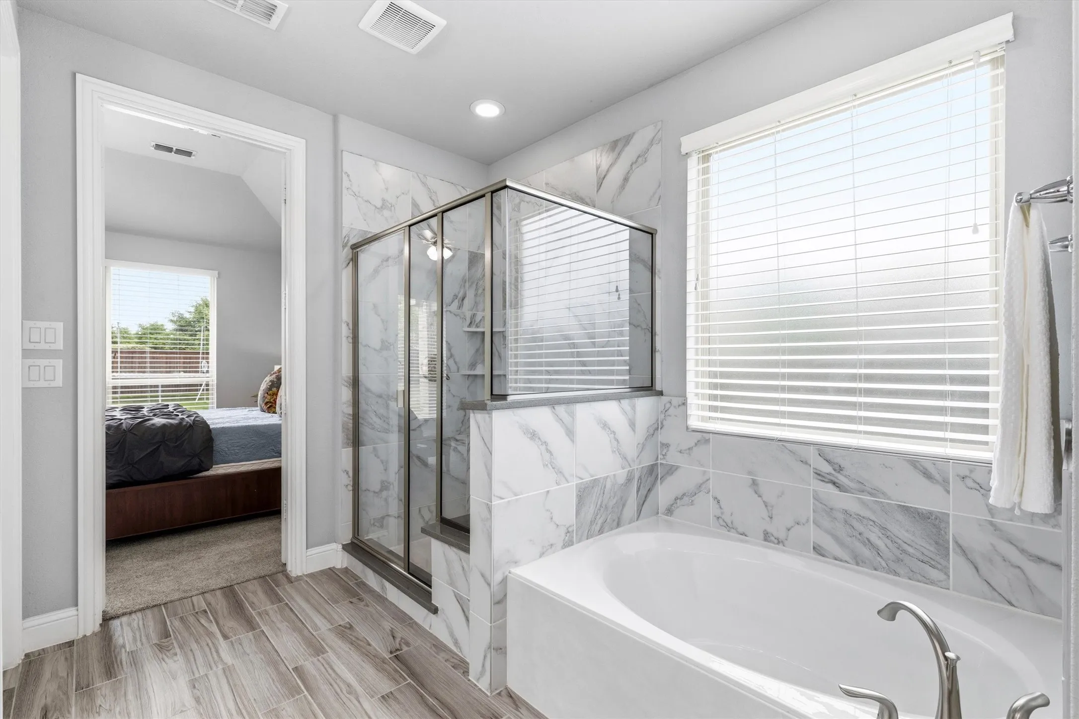 Single Family Residence For Sale in Collin County , 1319 Bridgewater Boulevard, Celina, Texas 75009, 5 Bedroom, 4 Bathroom, 3 Garage spaces, 3,585 Sqft, built in 2018, Preowned, mls#21235644, Real Estate Agent in Celina, Homes For Sale in Collin county, Homes For Sale in Celina, Realtor in Celina Texas, Real Estate Brokerage Independent Realty Texas, Luminita Cordes Realtor