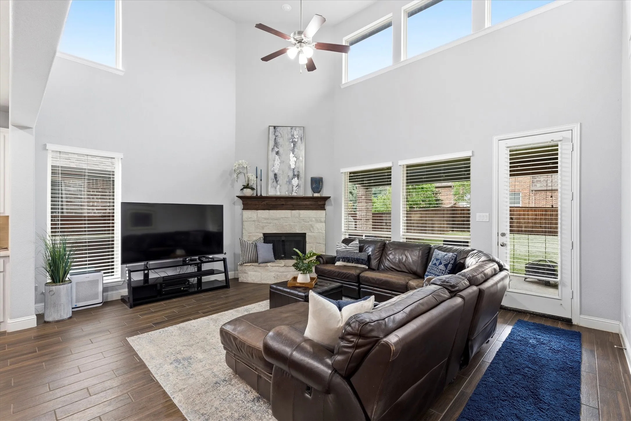 Single Family Residence For Sale in Collin County , 1319 Bridgewater Boulevard, Celina, Texas 75009, 5 Bedroom, 4 Bathroom, 3 Garage spaces, 3,585 Sqft, built in 2018, Preowned, mls#21235644, Real Estate Agent in Celina, Homes For Sale in Collin county, Homes For Sale in Celina, Realtor in Celina Texas, Real Estate Brokerage Independent Realty Texas, Luminita Cordes Realtor