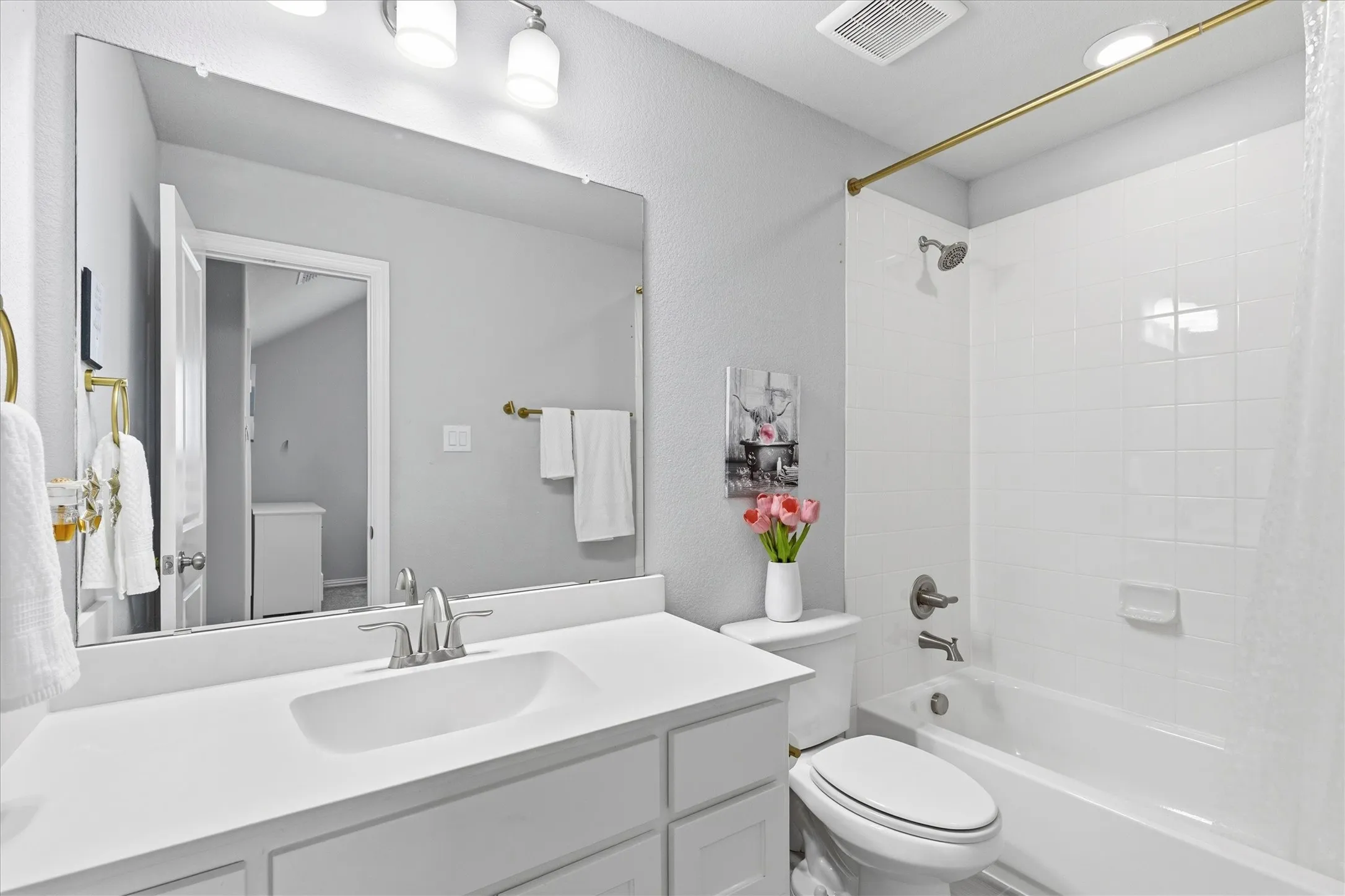 Upstairs bathroom - ensuite