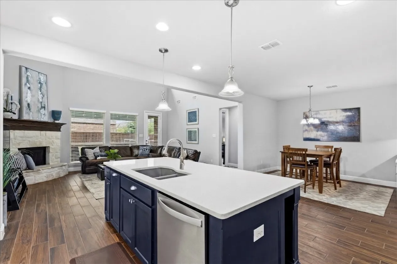 Single Family Residence For Sale in Collin County , 1319 Bridgewater Boulevard, Celina, Texas 75009, 5 Bedroom, 4 Bathroom, 3 Garage spaces, 3,585 Sqft, built in 2018, Preowned, mls#21235644, Real Estate Agent in Celina, Homes For Sale in Collin county, Homes For Sale in Celina, Realtor in Celina Texas, Real Estate Brokerage Independent Realty Texas, Luminita Cordes Realtor