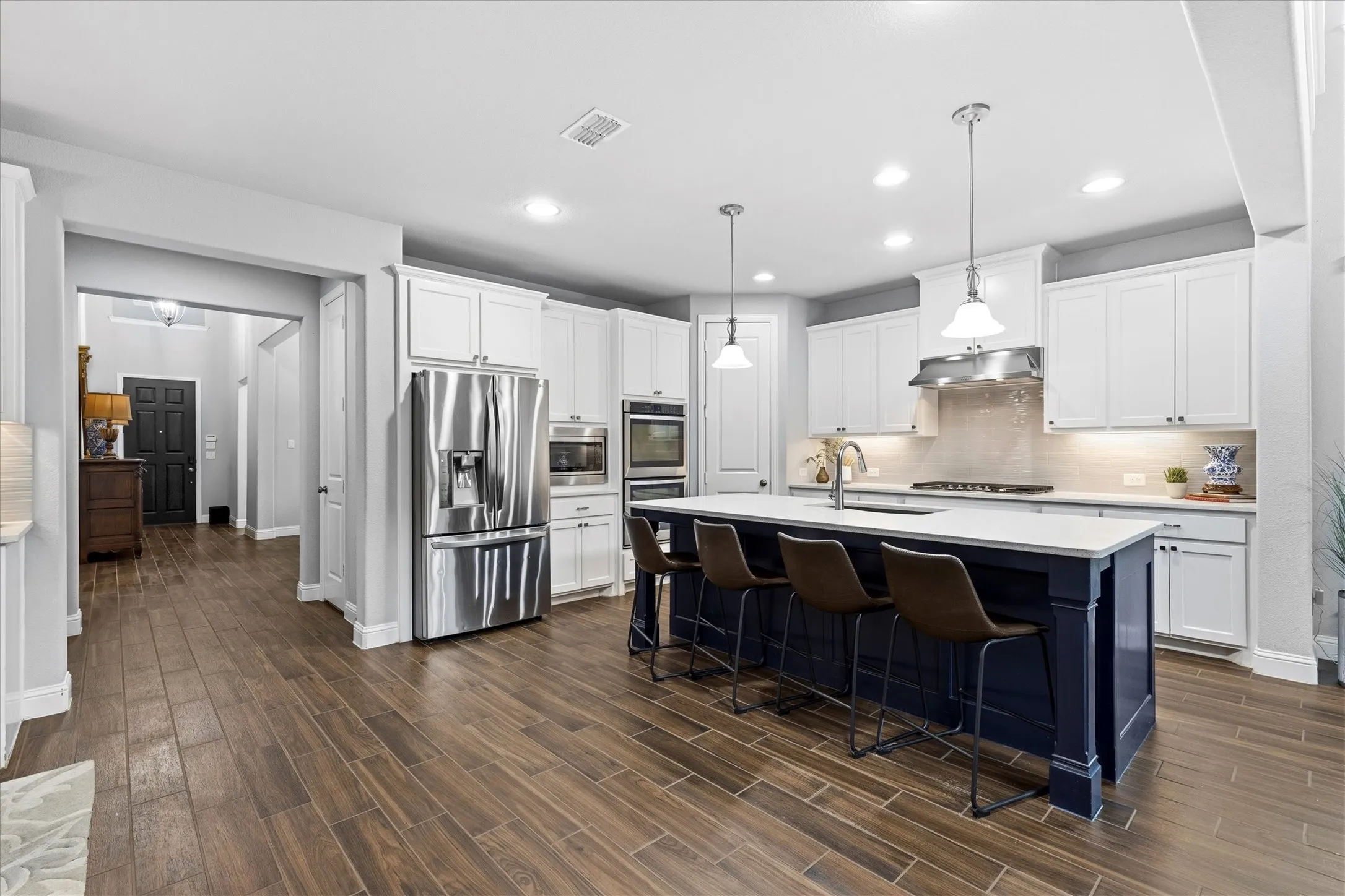 Single Family Residence For Sale in Collin County , 1319 Bridgewater Boulevard, Celina, Texas 75009, 5 Bedroom, 4 Bathroom, 3 Garage spaces, 3,585 Sqft, built in 2018, Preowned, mls#21235644, Real Estate Agent in Celina, Homes For Sale in Collin county, Homes For Sale in Celina, Realtor in Celina Texas, Real Estate Brokerage Independent Realty Texas, Luminita Cordes Realtor