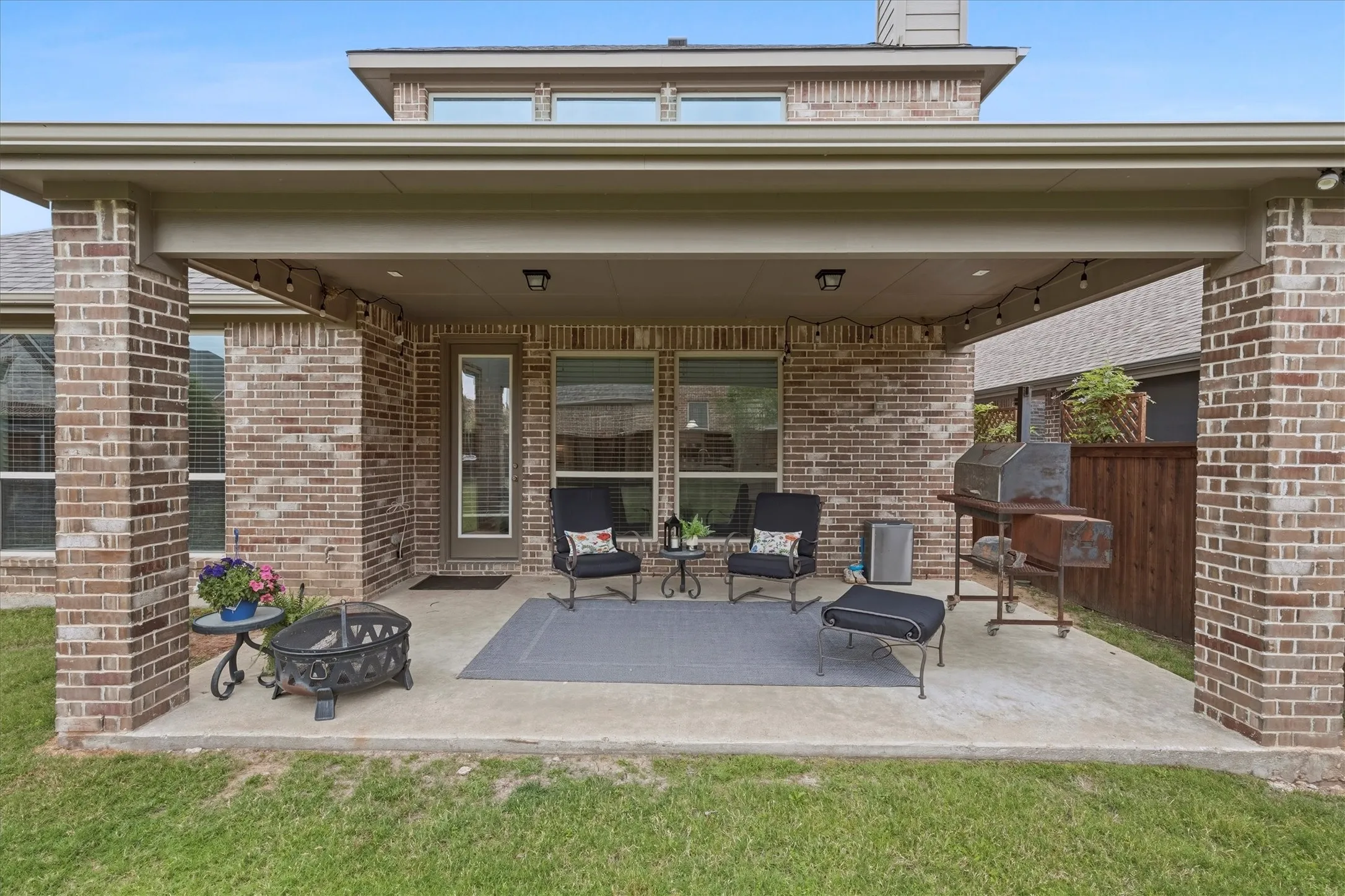 Single Family Residence For Sale in Collin County , 1319 Bridgewater Boulevard, Celina, Texas 75009, 5 Bedroom, 4 Bathroom, 3 Garage spaces, 3,585 Sqft, built in 2018, Preowned, mls#21235644, Real Estate Agent in Celina, Homes For Sale in Collin county, Homes For Sale in Celina, Realtor in Celina Texas, Real Estate Brokerage Independent Realty Texas, Luminita Cordes Realtor