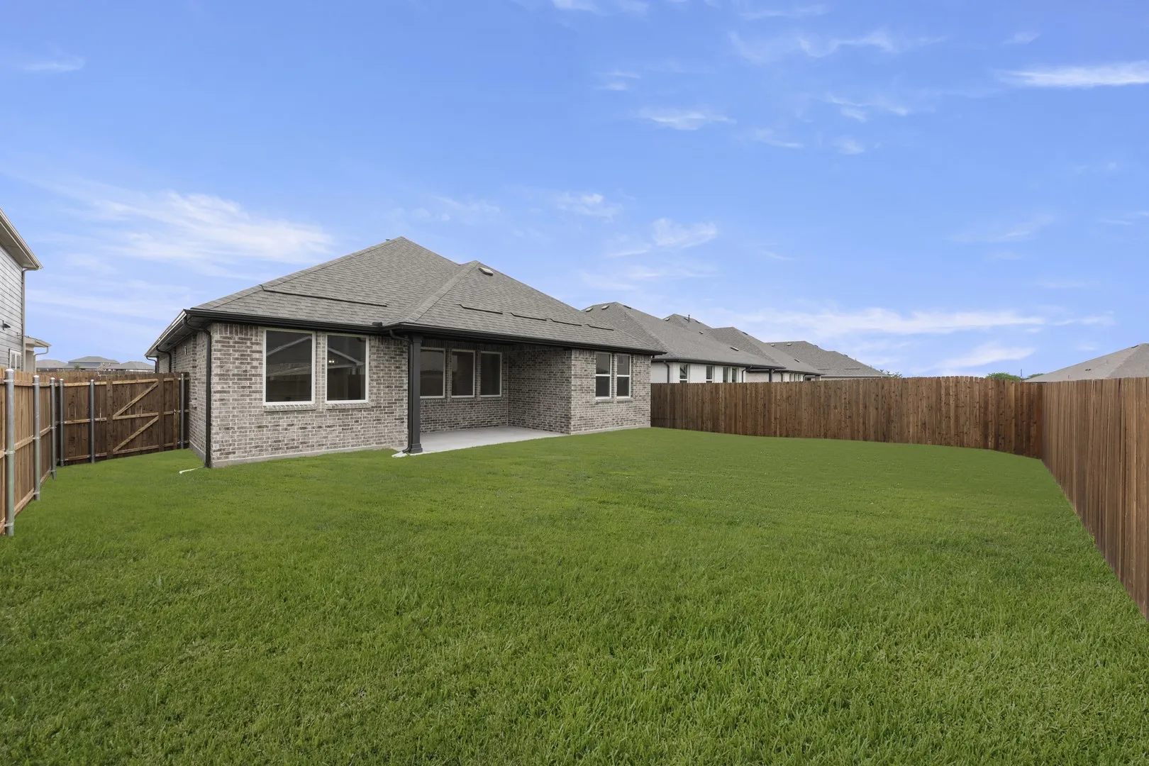 27. 1512 Eagle Meadow - Back (2)