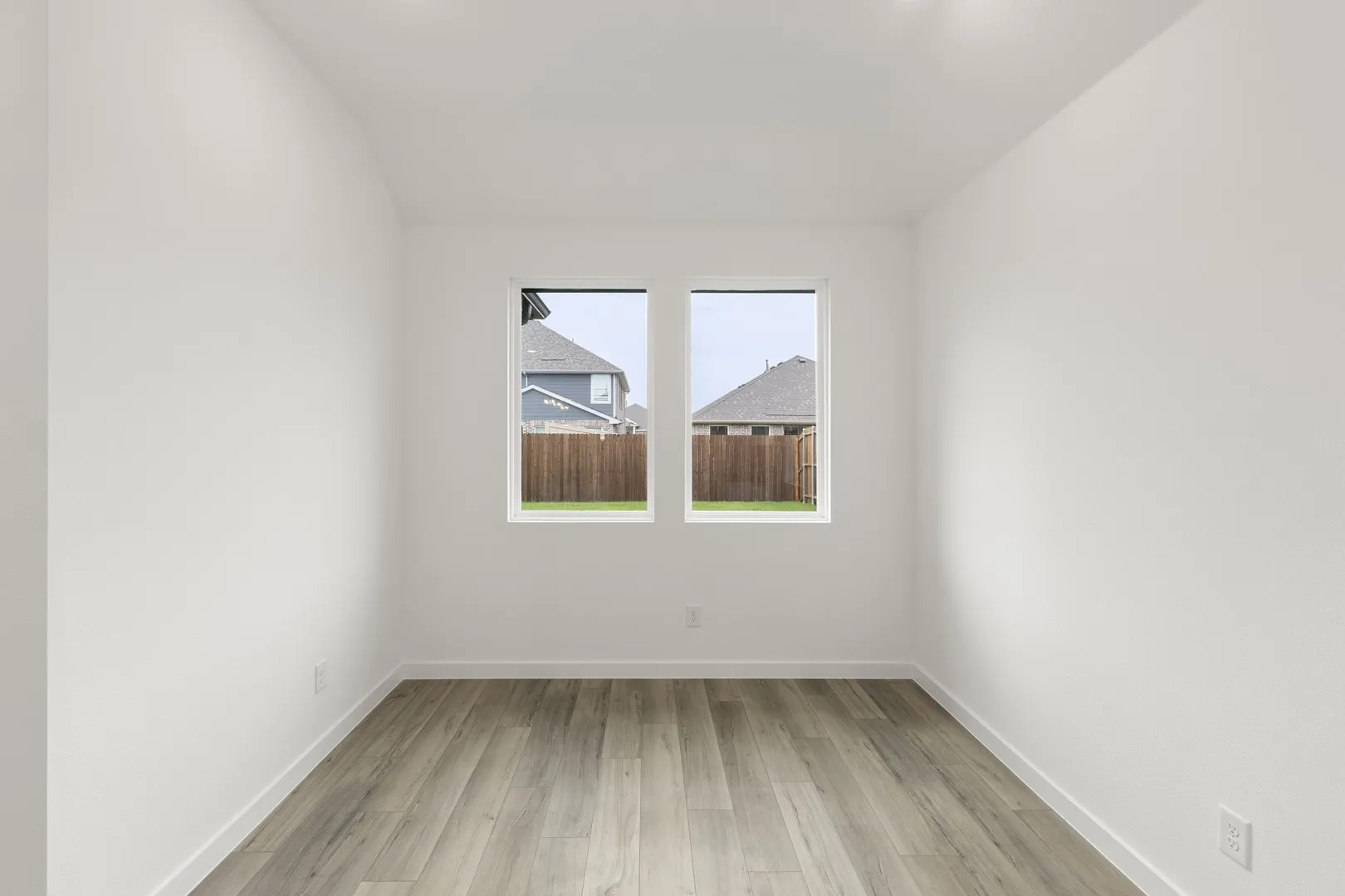 14. 1512 Eagle Meadow - Dining