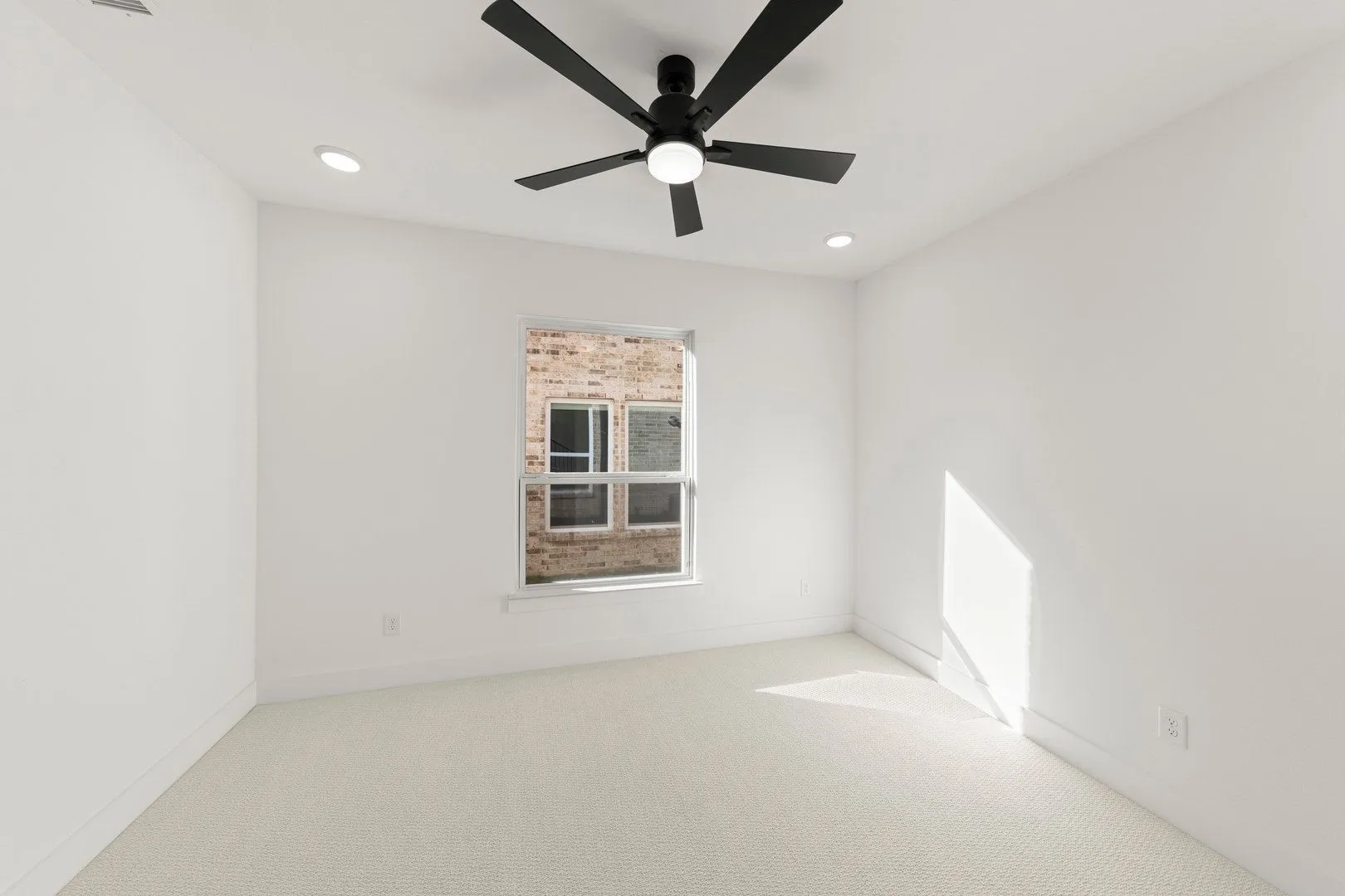 Single Family Residence For Sale in Denton County , 6300 Muller Creek Drive, Celina, Texas 75009, 6 Bedroom, 4 Bathroom, 2 Garage spaces, 3,506 Sqft, built in 2025, New Construction - Complete, mls#21236207, Real Estate Agent in Celina, Homes For Sale in Denton county, Homes For Sale in Celina, Realtor in Celina Texas, Real Estate Brokerage Independent Realty Texas, Luminita Cordes Realtor