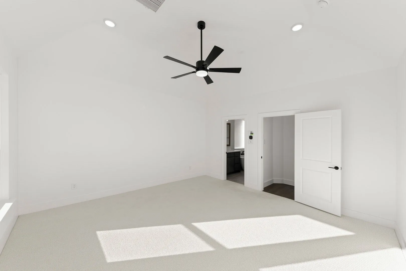Single Family Residence For Sale in Denton County , 6300 Muller Creek Drive, Celina, Texas 75009, 6 Bedroom, 4 Bathroom, 2 Garage spaces, 3,506 Sqft, built in 2025, New Construction - Complete, mls#21236207, Real Estate Agent in Celina, Homes For Sale in Denton county, Homes For Sale in Celina, Realtor in Celina Texas, Real Estate Brokerage Independent Realty Texas, Luminita Cordes Realtor
