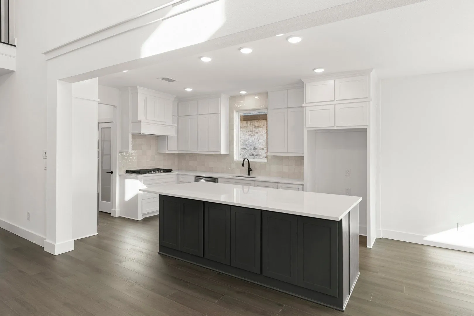 Single Family Residence For Sale in Denton County , 6300 Muller Creek Drive, Celina, Texas 75009, 6 Bedroom, 4 Bathroom, 2 Garage spaces, 3,506 Sqft, built in 2025, New Construction - Complete, mls#21236207, Real Estate Agent in Celina, Homes For Sale in Denton county, Homes For Sale in Celina, Realtor in Celina Texas, Real Estate Brokerage Independent Realty Texas, Luminita Cordes Realtor