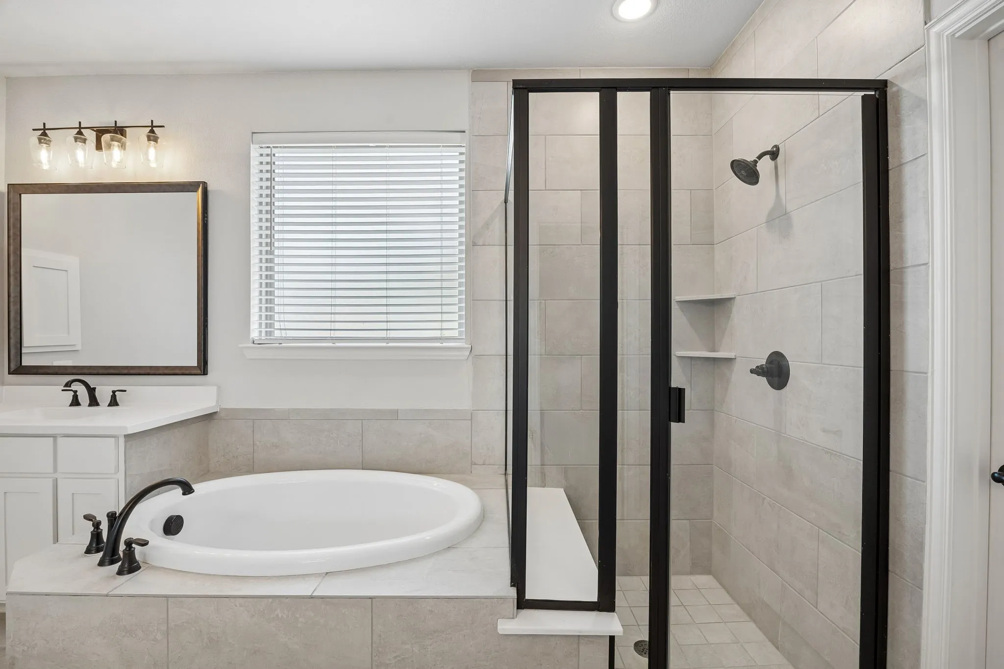 Single Family Residence For Sale in Kaufman County , 117 Joshua Tree Court, Forney, Texas 75126, 5 Bedroom, 4 Bathroom, 2 Garage spaces, 3,050 Sqft, built in 2021, Preowned, mls#21235914, Real Estate Agent in Forney, Homes For Sale in Kaufman county, Homes For Sale in Forney, Realtor in Forney Texas, Real Estate Brokerage Independent Realty Texas, Luminita Cordes Realtor