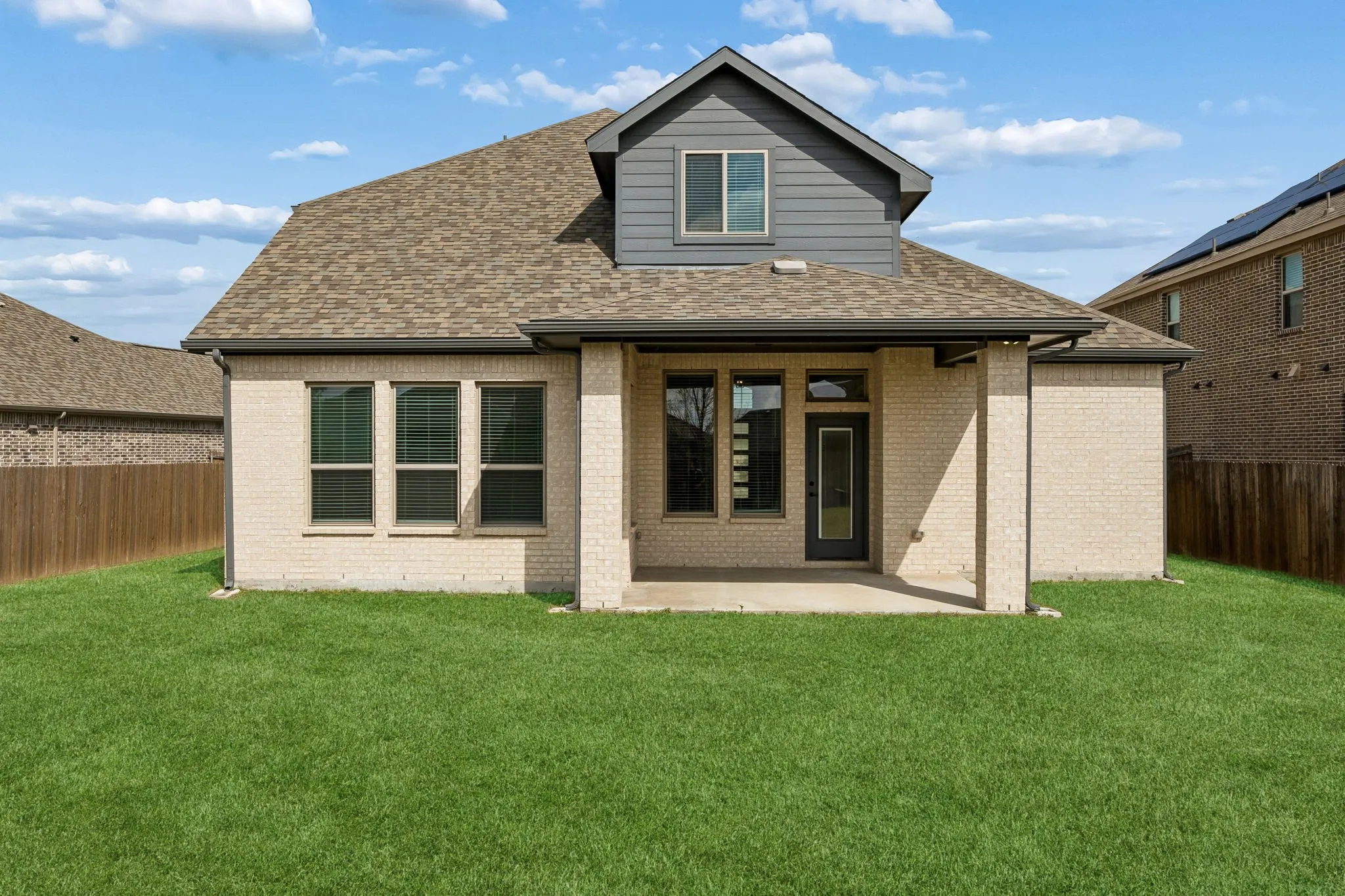 Single Family Residence For Sale in Kaufman County , 117 Joshua Tree Court, Forney, Texas 75126, 5 Bedroom, 4 Bathroom, 2 Garage spaces, 3,050 Sqft, built in 2021, Preowned, mls#21235914, Real Estate Agent in Forney, Homes For Sale in Kaufman county, Homes For Sale in Forney, Realtor in Forney Texas, Real Estate Brokerage Independent Realty Texas, Luminita Cordes Realtor