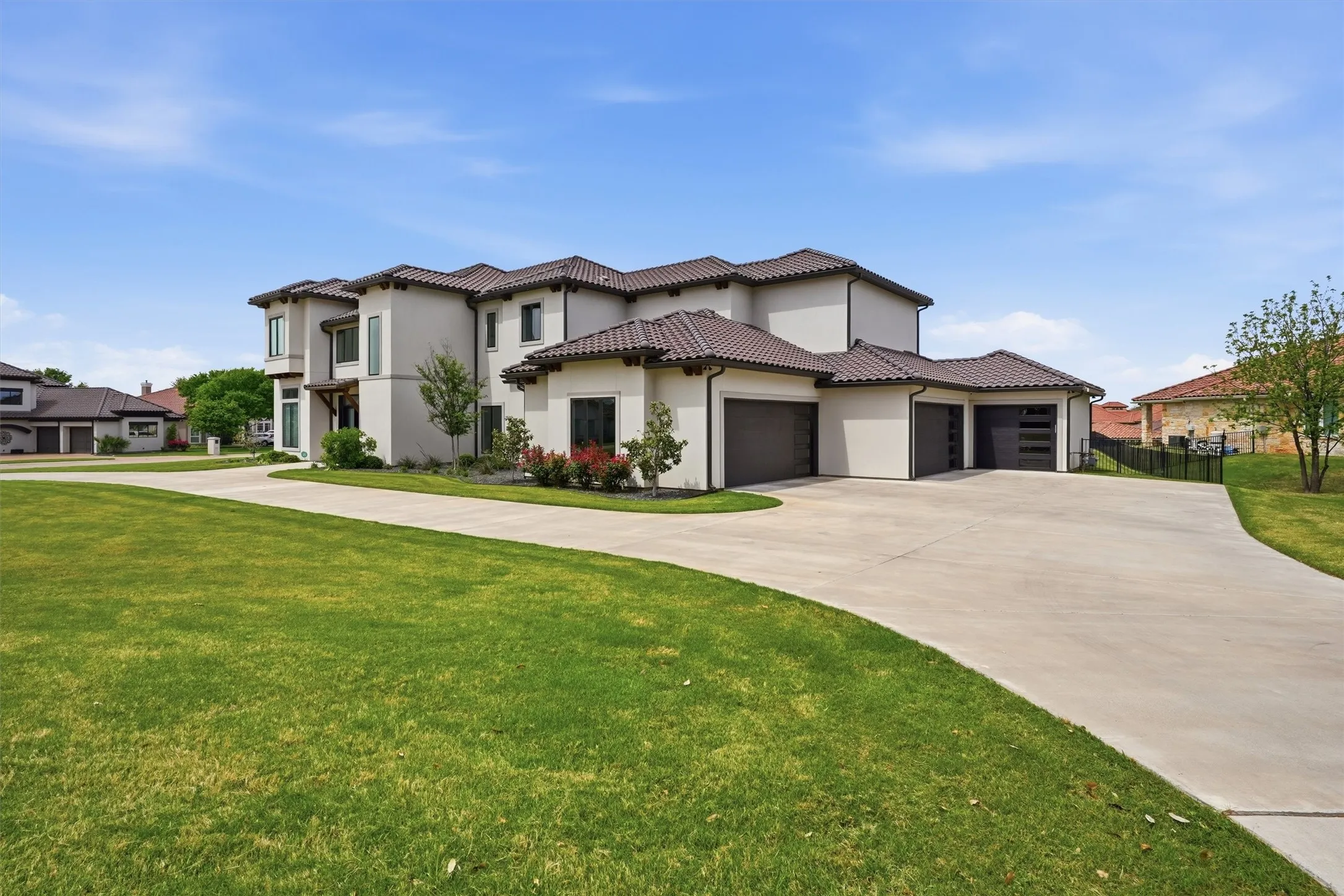 Very spacious 5 car garage and lots of parking space