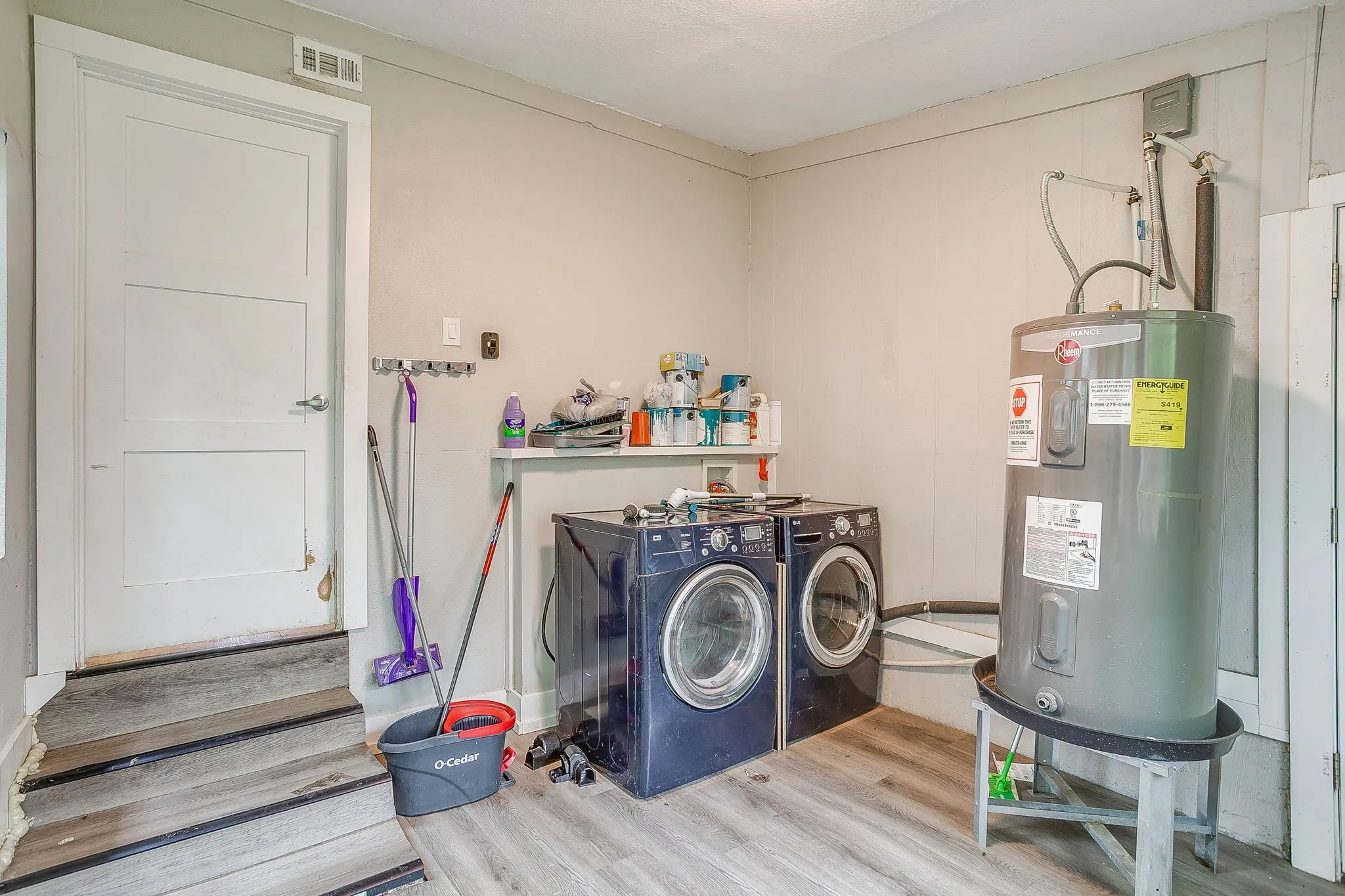 Single Family Residence For Sale in Tarrant County , 5517 Fletcher Avenue, Fort Worth, Texas 76107, 3 Bedroom, 2 Bathroom, Garage spaces, 1,138 Sqft, built in 1939, Preowned, mls#21236220, Real Estate Agent in Fort Worth, Homes For Sale in Tarrant county, Homes For Sale in Fort Worth, Realtor in Fort Worth Texas, Real Estate Brokerage Independent Realty Texas, Luminita Cordes Realtor