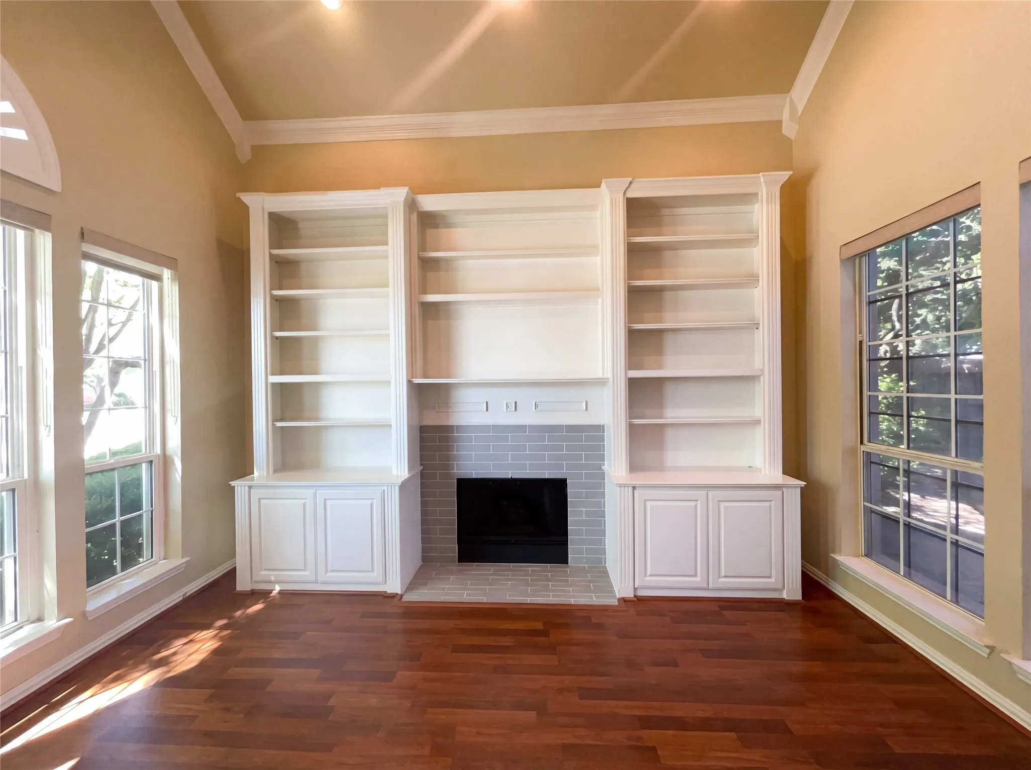 Single Family Residence For Sale in Denton County , 2400 Creekview Drive, Plano, Texas 75093, 5 Bedroom, 3 Bathroom, 2 Garage spaces, 2,939 Sqft, built in 1993, mls#21236252, Real Estate Agent in Plano, Homes For Sale in Denton county, Homes For Sale in Plano, Realtor in Plano Texas, Real Estate Brokerage Independent Realty Texas, Luminita Cordes Realtor