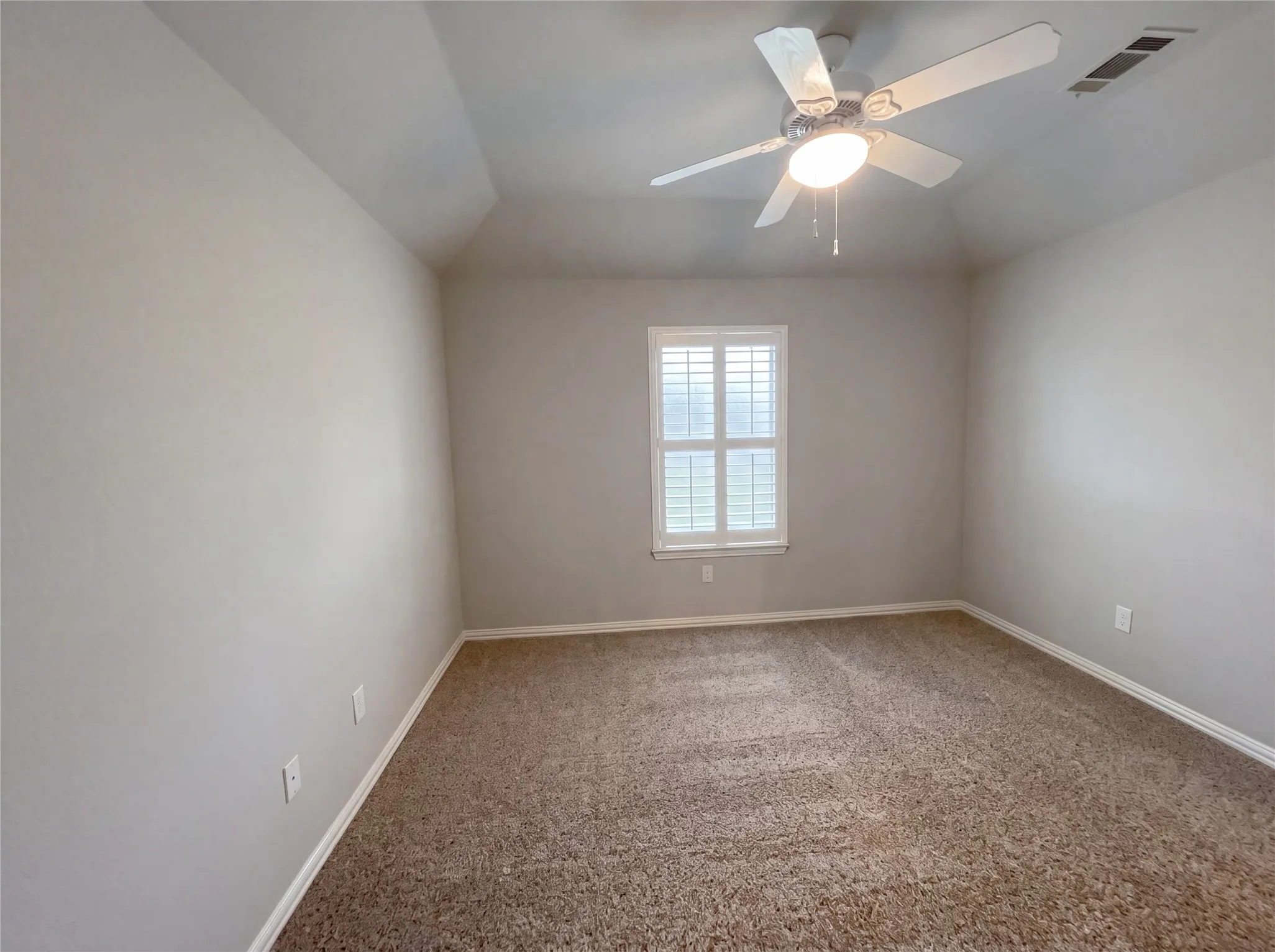 Single Family Residence For Sale in Denton County , 2400 Creekview Drive, Plano, Texas 75093, 5 Bedroom, 3 Bathroom, 2 Garage spaces, 2,939 Sqft, built in 1993, mls#21236252, Real Estate Agent in Plano, Homes For Sale in Denton county, Homes For Sale in Plano, Realtor in Plano Texas, Real Estate Brokerage Independent Realty Texas, Luminita Cordes Realtor
