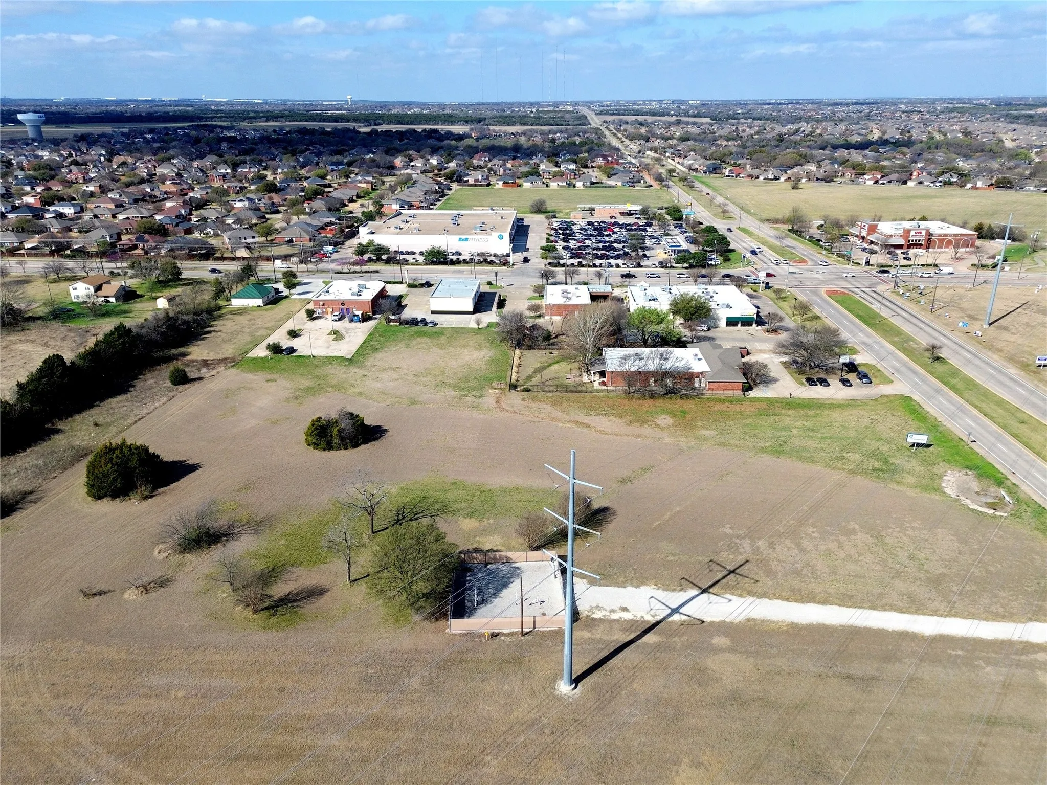 Looking from East toward the westside front to Beltline Rd

