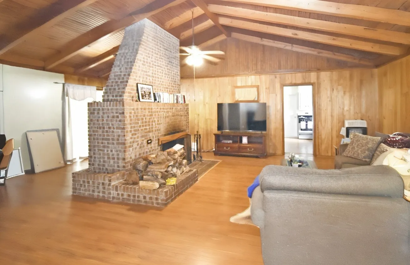 Single Family Residence For Sale in Wood County , 599 County Road 1260, Quitman, Texas 75783, 2 Bedroom, 2 Bathroom, Garage spaces, 0 Sqft, built in 0, Preowned, mls#21234428, Real Estate Agent in Quitman, Homes For Sale in Wood county, Homes For Sale in Quitman, Realtor in Quitman Texas, Real Estate Brokerage Independent Realty Texas, Luminita Cordes Realtor