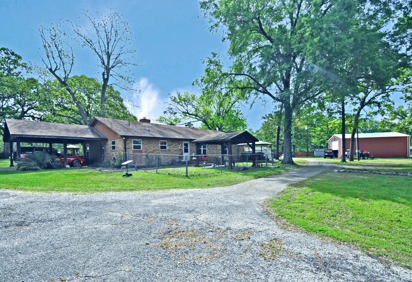 Single Family Residence For Sale in Wood County , 599 County Road 1260, Quitman, Texas 75783, 2 Bedroom, 2 Bathroom, Garage spaces, 0 Sqft, built in 0, Preowned, mls#21234428, Real Estate Agent in Quitman, Homes For Sale in Wood county, Homes For Sale in Quitman, Realtor in Quitman Texas, Real Estate Brokerage Independent Realty Texas, Luminita Cordes Realtor