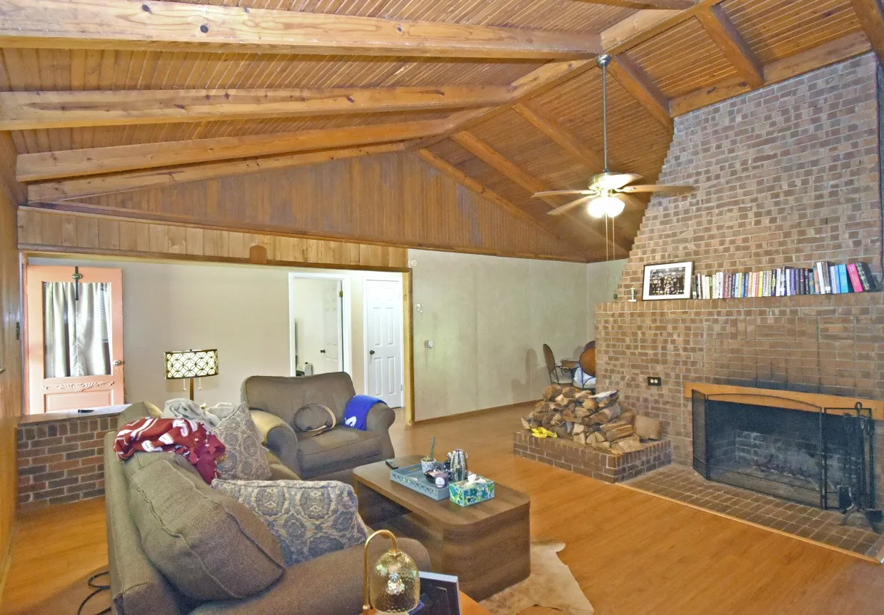 Single Family Residence For Sale in Wood County , 599 County Road 1260, Quitman, Texas 75783, 2 Bedroom, 2 Bathroom, Garage spaces, 0 Sqft, built in 0, Preowned, mls#21234428, Real Estate Agent in Quitman, Homes For Sale in Wood county, Homes For Sale in Quitman, Realtor in Quitman Texas, Real Estate Brokerage Independent Realty Texas, Luminita Cordes Realtor