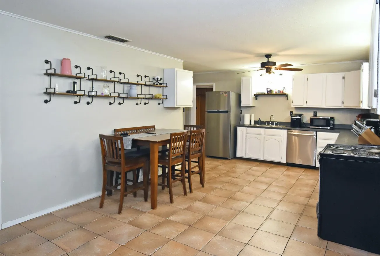 Single Family Residence For Sale in Wood County , 599 County Road 1260, Quitman, Texas 75783, 2 Bedroom, 2 Bathroom, Garage spaces, 0 Sqft, built in 0, Preowned, mls#21234428, Real Estate Agent in Quitman, Homes For Sale in Wood county, Homes For Sale in Quitman, Realtor in Quitman Texas, Real Estate Brokerage Independent Realty Texas, Luminita Cordes Realtor