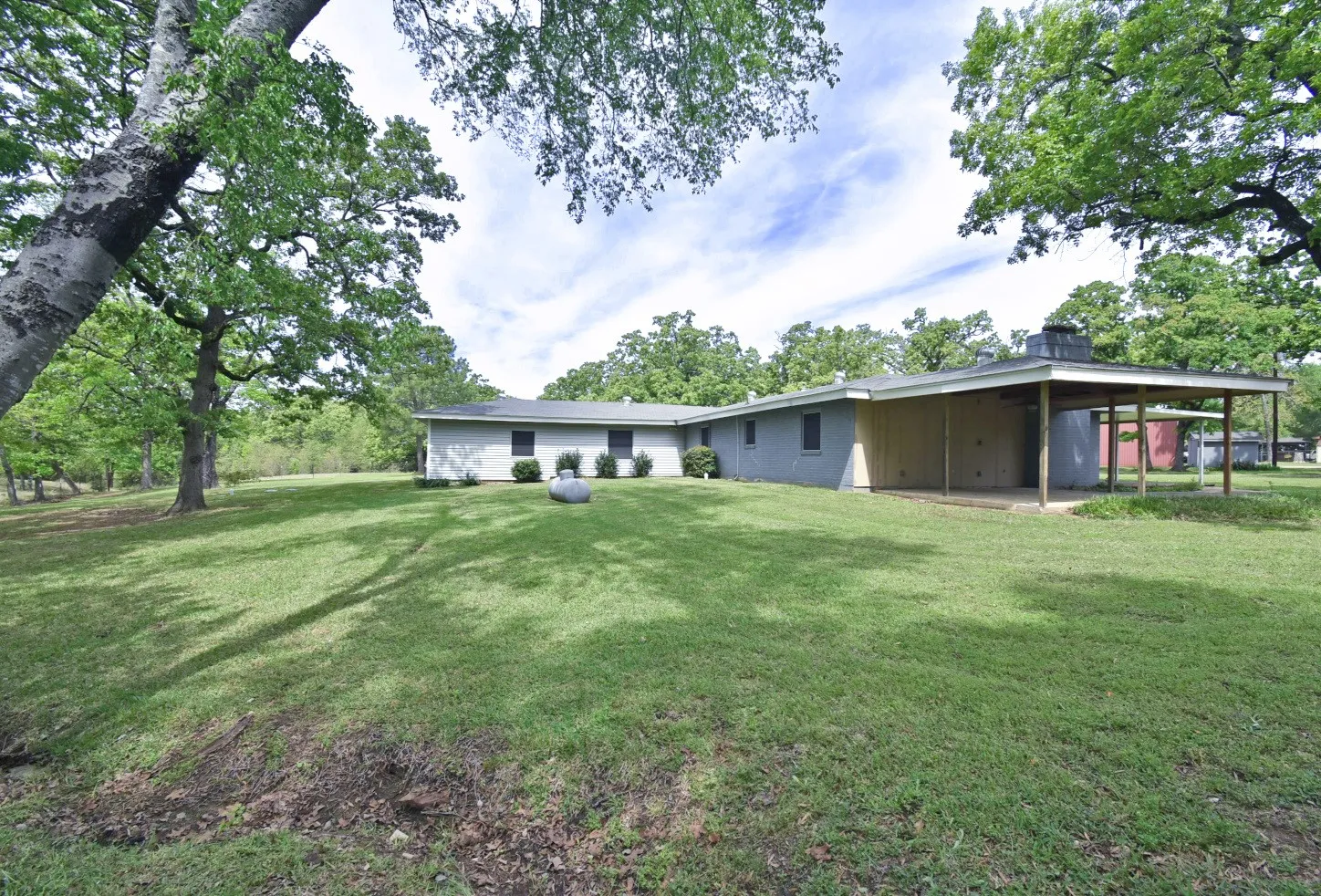 Single Family Residence For Sale in Wood County , 599 County Road 1260, Quitman, Texas 75783, 2 Bedroom, 2 Bathroom, Garage spaces, 0 Sqft, built in 0, Preowned, mls#21234428, Real Estate Agent in Quitman, Homes For Sale in Wood county, Homes For Sale in Quitman, Realtor in Quitman Texas, Real Estate Brokerage Independent Realty Texas, Luminita Cordes Realtor