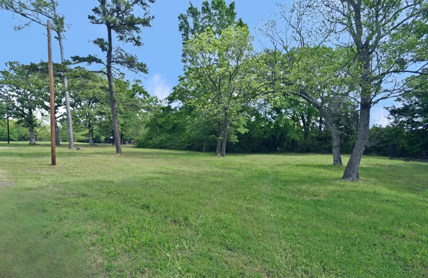 Single Family Residence For Sale in Wood County , 599 County Road 1260, Quitman, Texas 75783, 2 Bedroom, 2 Bathroom, Garage spaces, 0 Sqft, built in 0, Preowned, mls#21234428, Real Estate Agent in Quitman, Homes For Sale in Wood county, Homes For Sale in Quitman, Realtor in Quitman Texas, Real Estate Brokerage Independent Realty Texas, Luminita Cordes Realtor