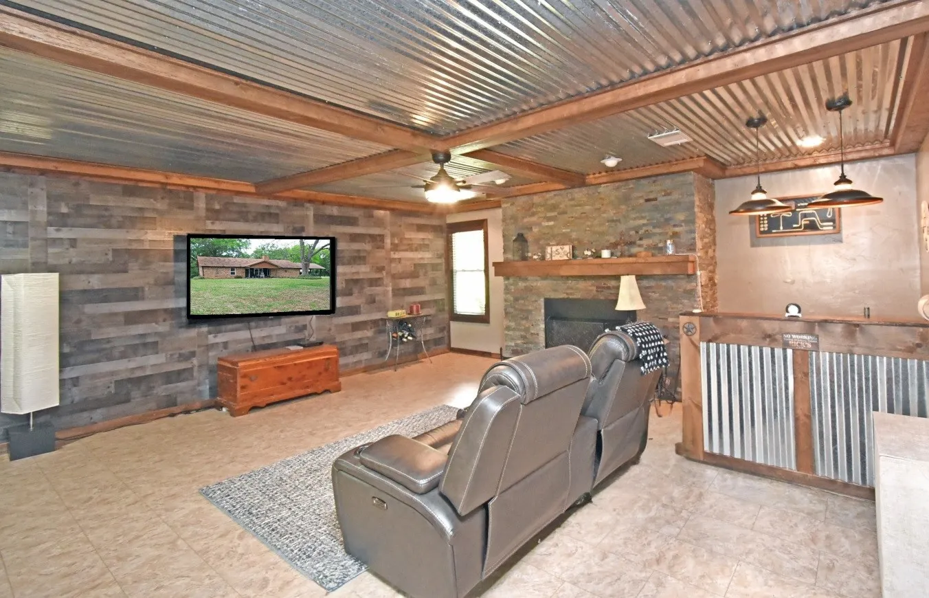 Single Family Residence For Sale in Wood County , 599 County Road 1260, Quitman, Texas 75783, 2 Bedroom, 2 Bathroom, Garage spaces, 0 Sqft, built in 0, Preowned, mls#21234428, Real Estate Agent in Quitman, Homes For Sale in Wood county, Homes For Sale in Quitman, Realtor in Quitman Texas, Real Estate Brokerage Independent Realty Texas, Luminita Cordes Realtor