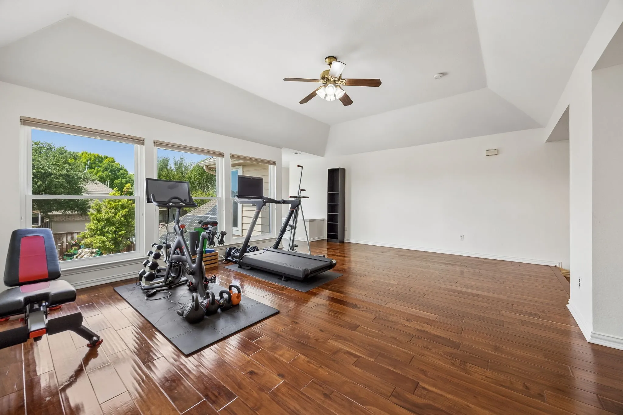 Single Family Residence For Sale in Collin County , 706 Furman Court, Allen, Texas 75013, 4 Bedroom, 4 Bathroom, 3 Garage spaces, 3,963 Sqft, built in 1999, Preowned, mls#21236296, Real Estate Agent in Allen, Homes For Sale in Collin county, Homes For Sale in Allen, Realtor in Allen Texas, Real Estate Brokerage Independent Realty Texas, Luminita Cordes Realtor