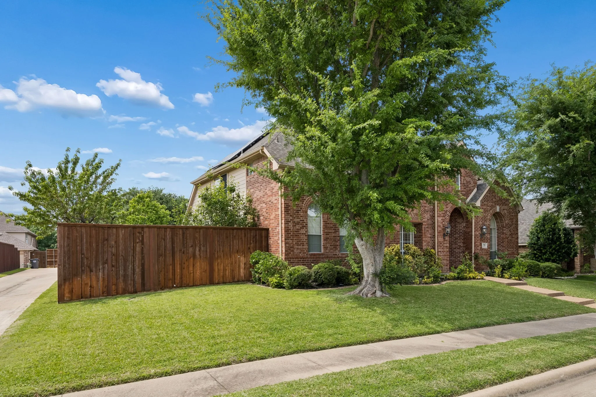 Single Family Residence For Sale in Collin County , 706 Furman Court, Allen, Texas 75013, 4 Bedroom, 4 Bathroom, 3 Garage spaces, 3,963 Sqft, built in 1999, Preowned, mls#21236296, Real Estate Agent in Allen, Homes For Sale in Collin county, Homes For Sale in Allen, Realtor in Allen Texas, Real Estate Brokerage Independent Realty Texas, Luminita Cordes Realtor