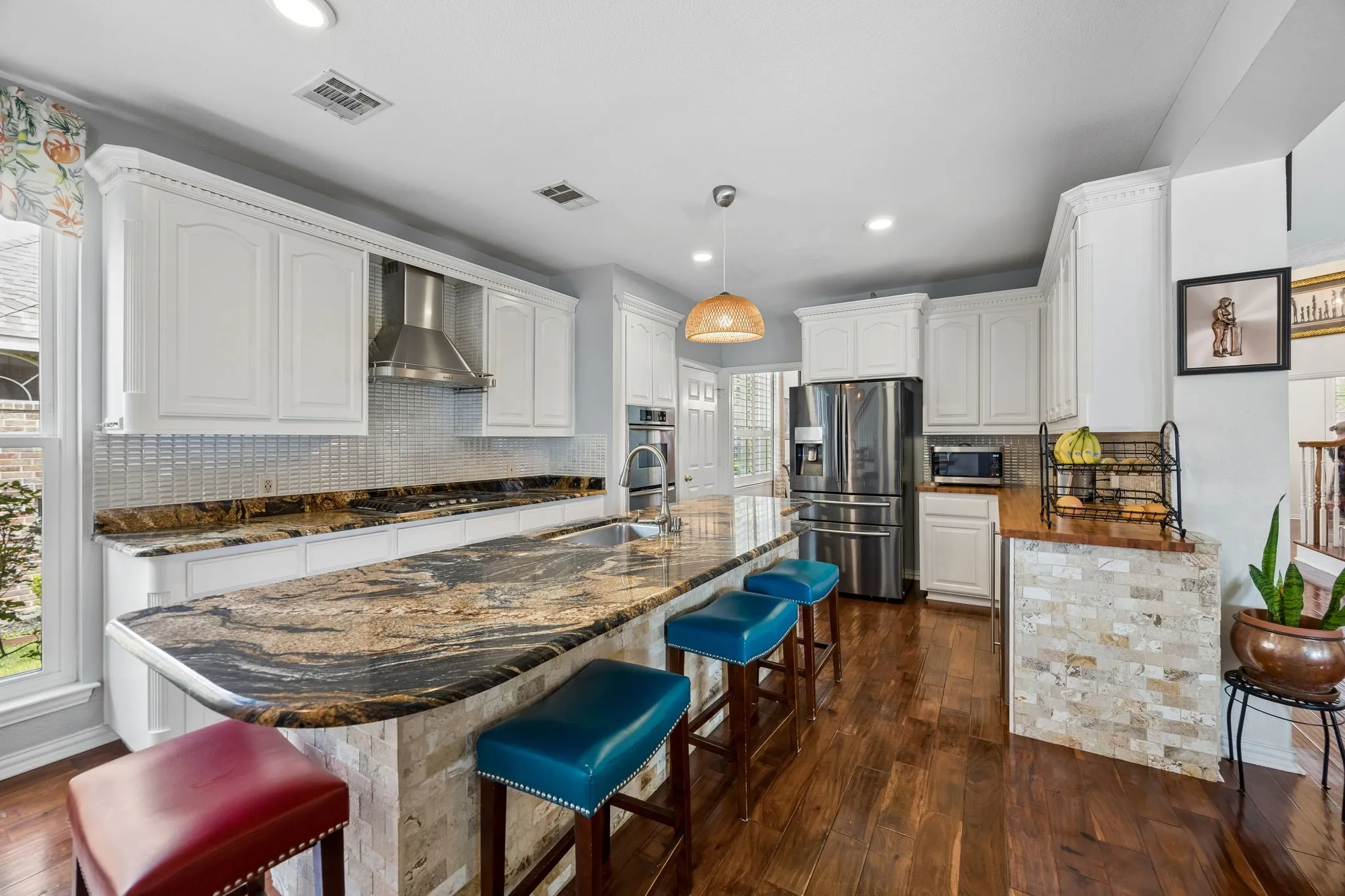 Single Family Residence For Sale in Collin County , 706 Furman Court, Allen, Texas 75013, 4 Bedroom, 4 Bathroom, 3 Garage spaces, 3,963 Sqft, built in 1999, Preowned, mls#21236296, Real Estate Agent in Allen, Homes For Sale in Collin county, Homes For Sale in Allen, Realtor in Allen Texas, Real Estate Brokerage Independent Realty Texas, Luminita Cordes Realtor