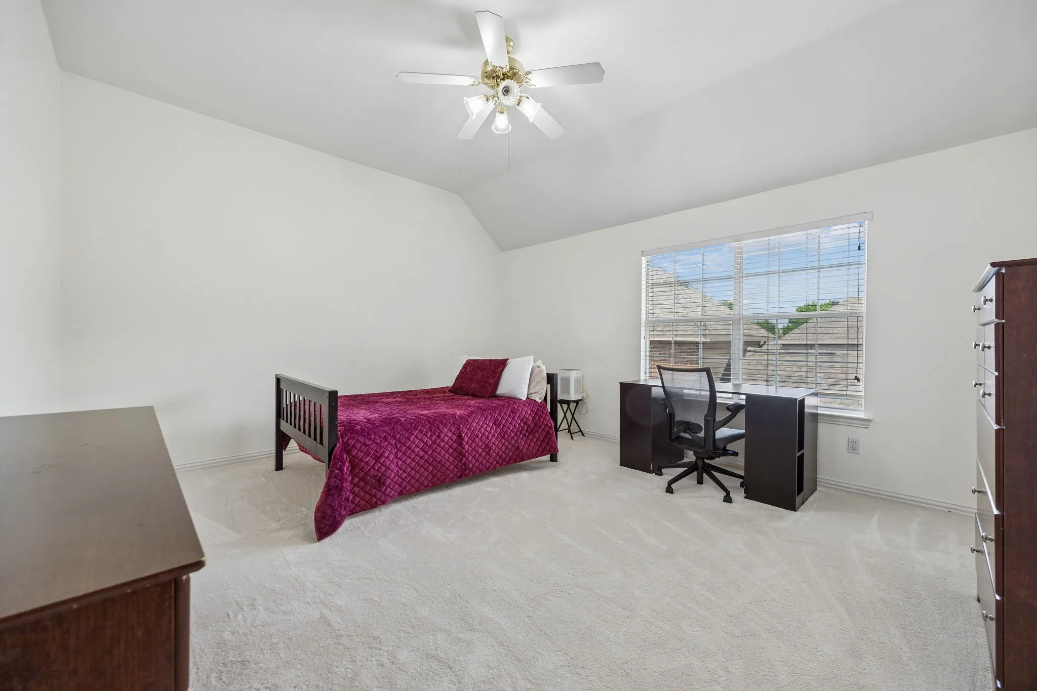 Single Family Residence For Sale in Collin County , 706 Furman Court, Allen, Texas 75013, 4 Bedroom, 4 Bathroom, 3 Garage spaces, 3,963 Sqft, built in 1999, Preowned, mls#21236296, Real Estate Agent in Allen, Homes For Sale in Collin county, Homes For Sale in Allen, Realtor in Allen Texas, Real Estate Brokerage Independent Realty Texas, Luminita Cordes Realtor