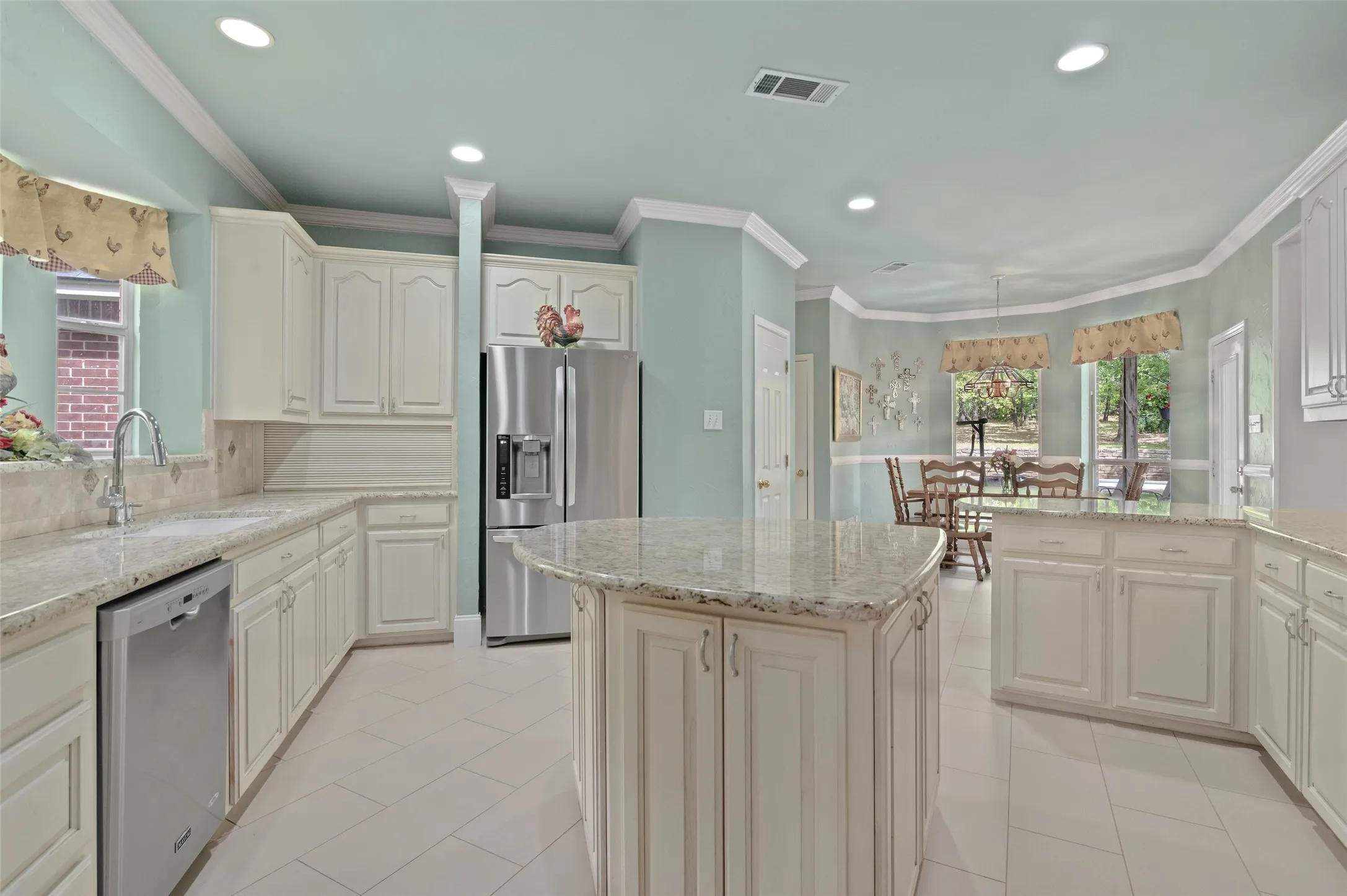 Single Family Residence For Sale in Denton County , 982 Stonecrest Road, Argyle, Texas 76226, 4 Bedroom, 3 Bathroom, 3 Garage spaces, 3,240 Sqft, built in 1995, Preowned, mls#21234800, Real Estate Agent in Argyle, Homes For Sale in Denton county, Homes For Sale in Argyle, Realtor in Argyle Texas, Real Estate Brokerage Independent Realty Texas, Luminita Cordes Realtor