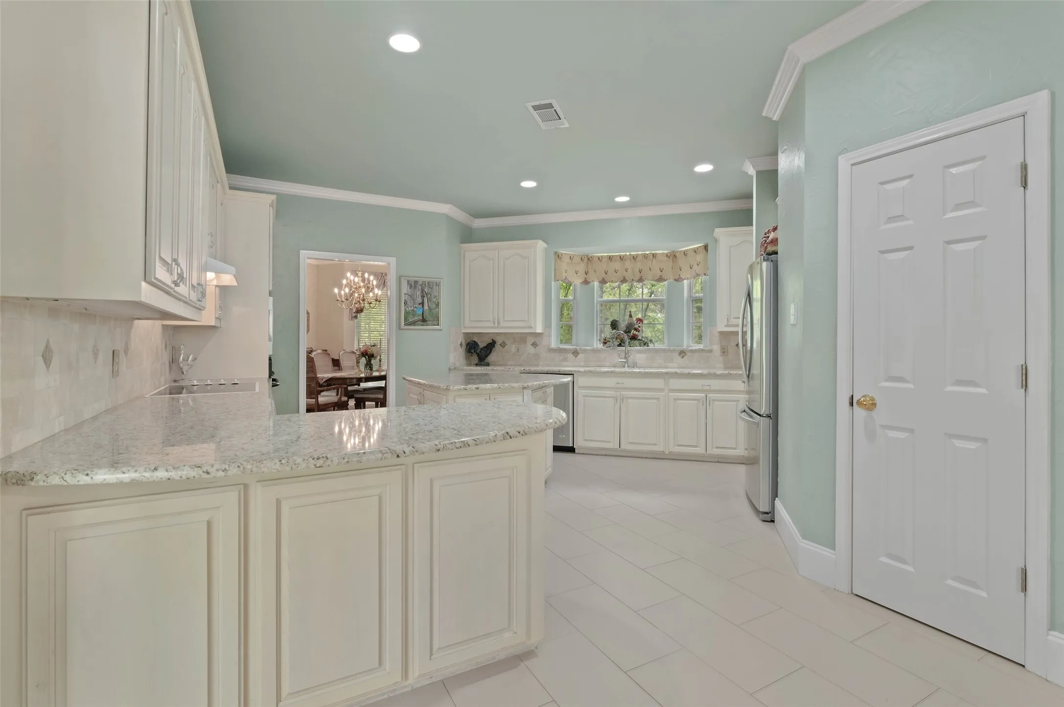 Single Family Residence For Sale in Denton County , 982 Stonecrest Road, Argyle, Texas 76226, 4 Bedroom, 3 Bathroom, 3 Garage spaces, 3,240 Sqft, built in 1995, Preowned, mls#21234800, Real Estate Agent in Argyle, Homes For Sale in Denton county, Homes For Sale in Argyle, Realtor in Argyle Texas, Real Estate Brokerage Independent Realty Texas, Luminita Cordes Realtor