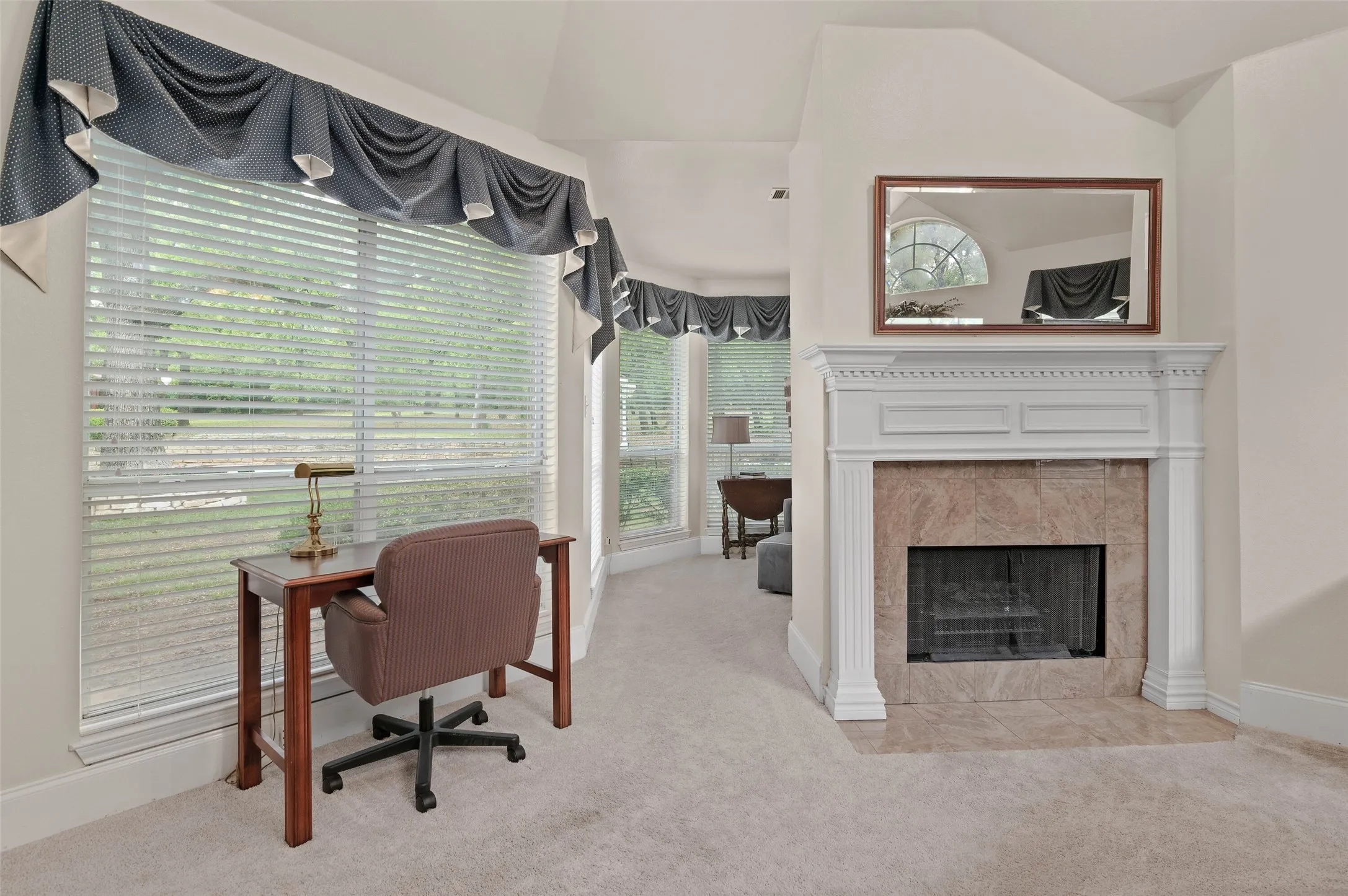 Single Family Residence For Sale in Denton County , 982 Stonecrest Road, Argyle, Texas 76226, 4 Bedroom, 3 Bathroom, 3 Garage spaces, 3,240 Sqft, built in 1995, Preowned, mls#21234800, Real Estate Agent in Argyle, Homes For Sale in Denton county, Homes For Sale in Argyle, Realtor in Argyle Texas, Real Estate Brokerage Independent Realty Texas, Luminita Cordes Realtor