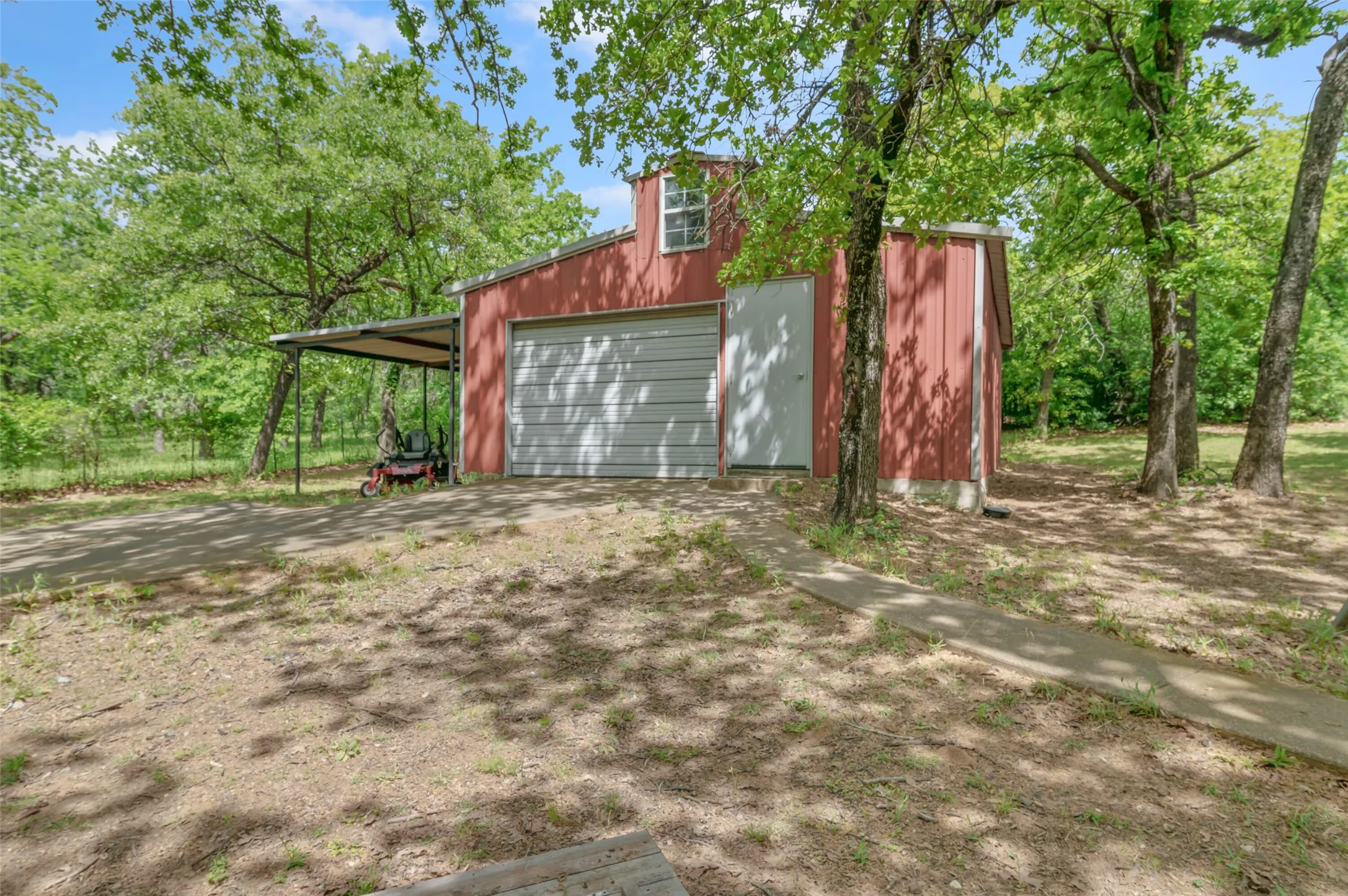Single Family Residence For Sale in Denton County , 982 Stonecrest Road, Argyle, Texas 76226, 4 Bedroom, 3 Bathroom, 3 Garage spaces, 3,240 Sqft, built in 1995, Preowned, mls#21234800, Real Estate Agent in Argyle, Homes For Sale in Denton county, Homes For Sale in Argyle, Realtor in Argyle Texas, Real Estate Brokerage Independent Realty Texas, Luminita Cordes Realtor